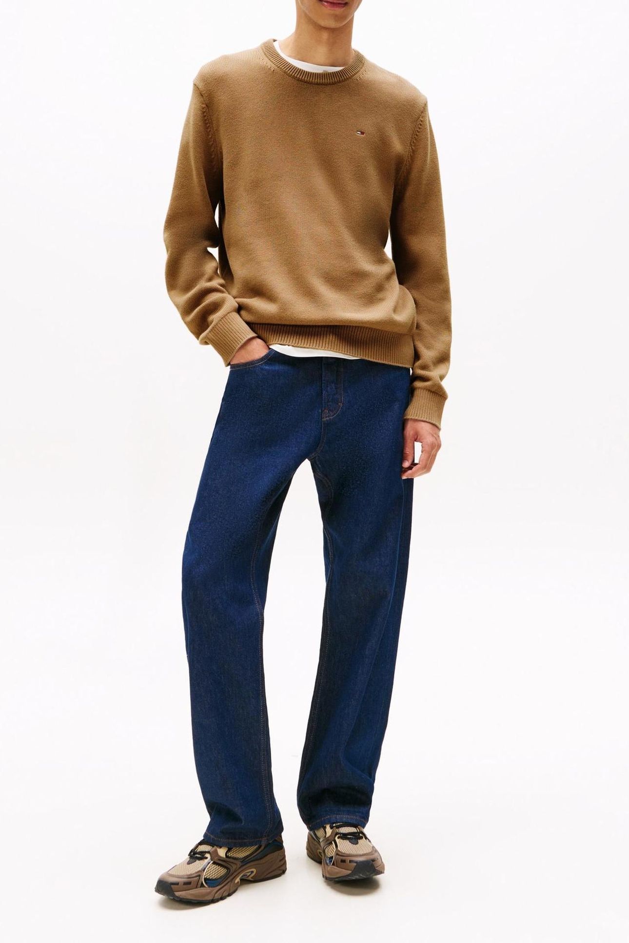 TJM SLIM ESSENTIAL SWEATER PECAN NUT 3