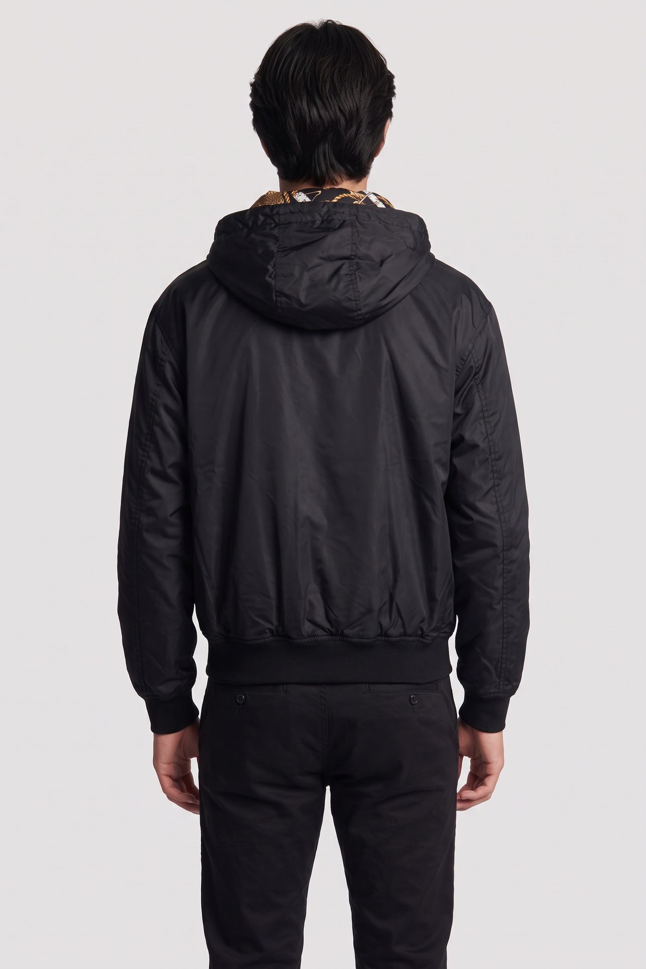 OUTERWEAR BLACK 2