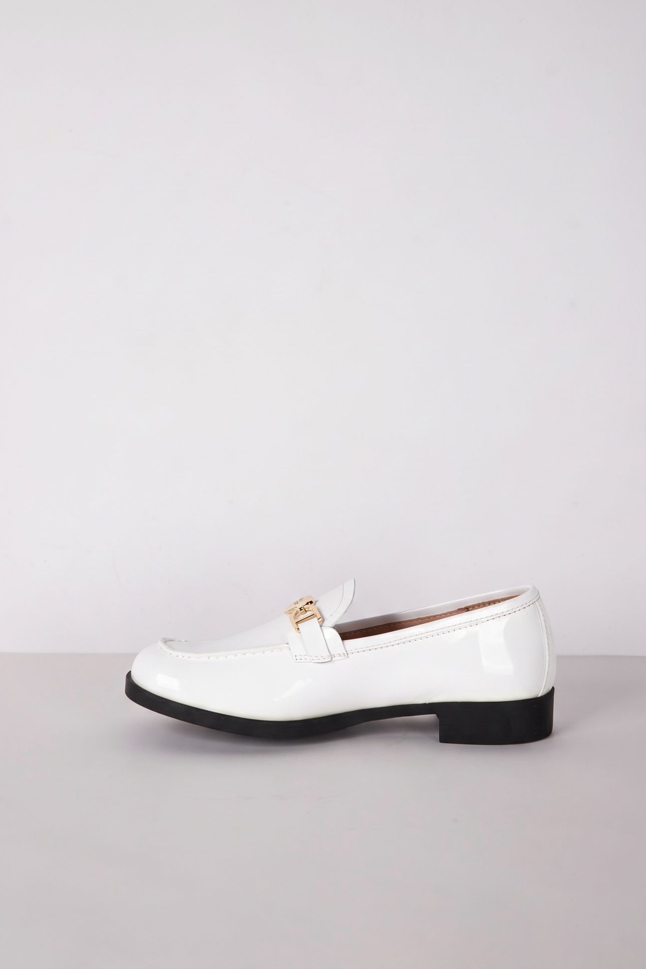 LOAFER WHITE 4