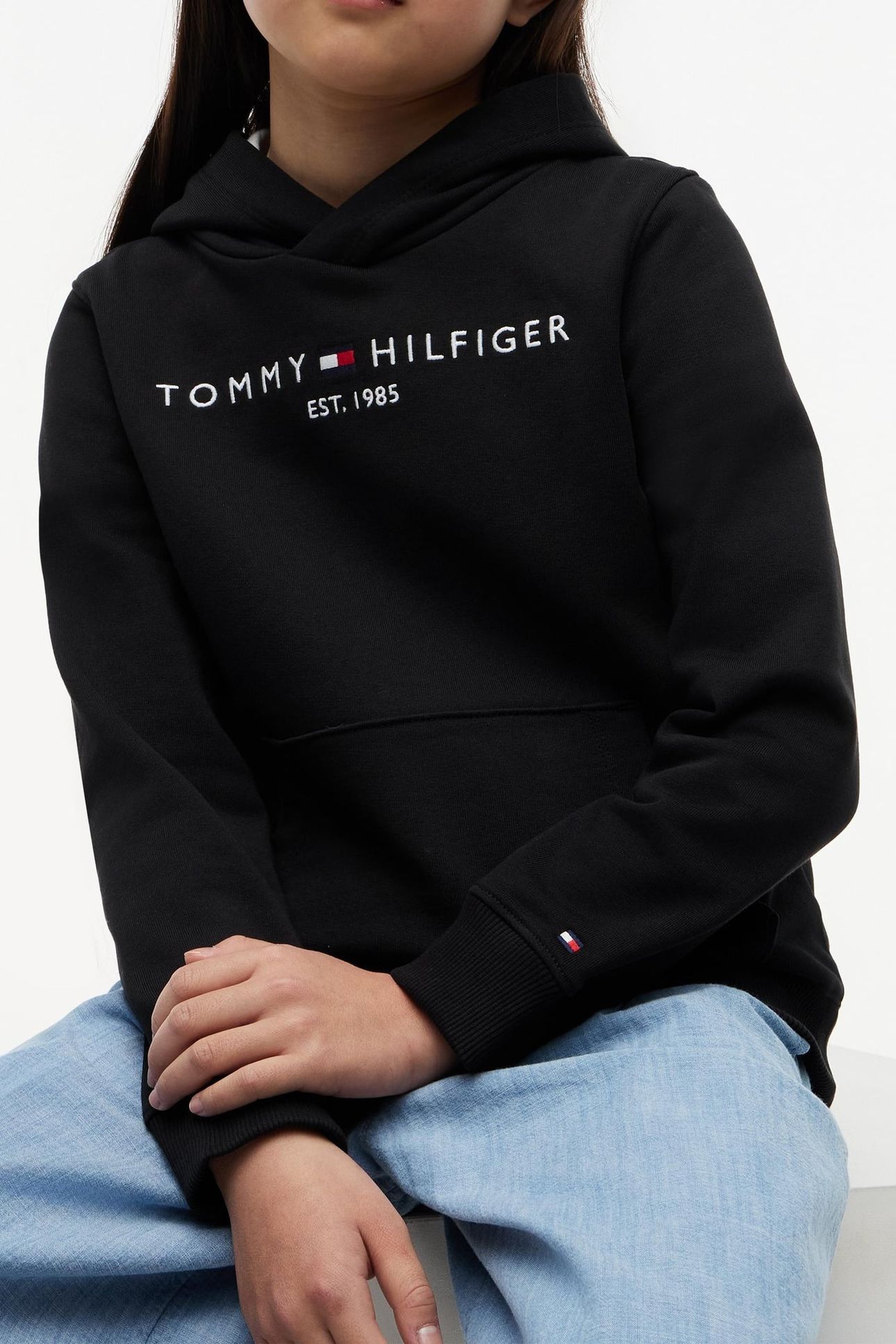 UNISEX ESSENTIAL HOODIE BLACK 7
