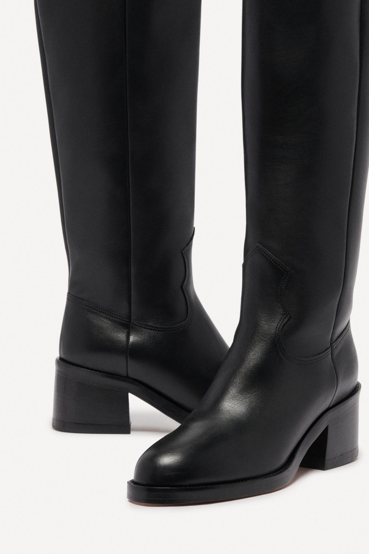 BOOTS BLACK 3