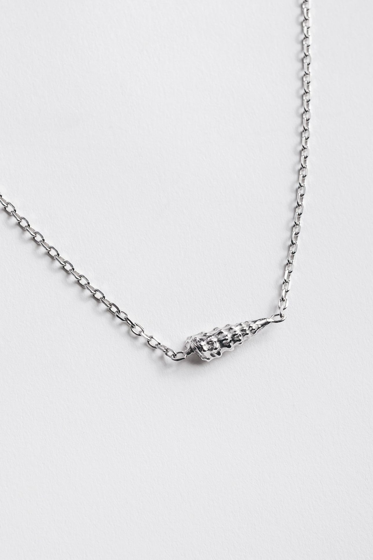 THE SHELL NECKLACE 3