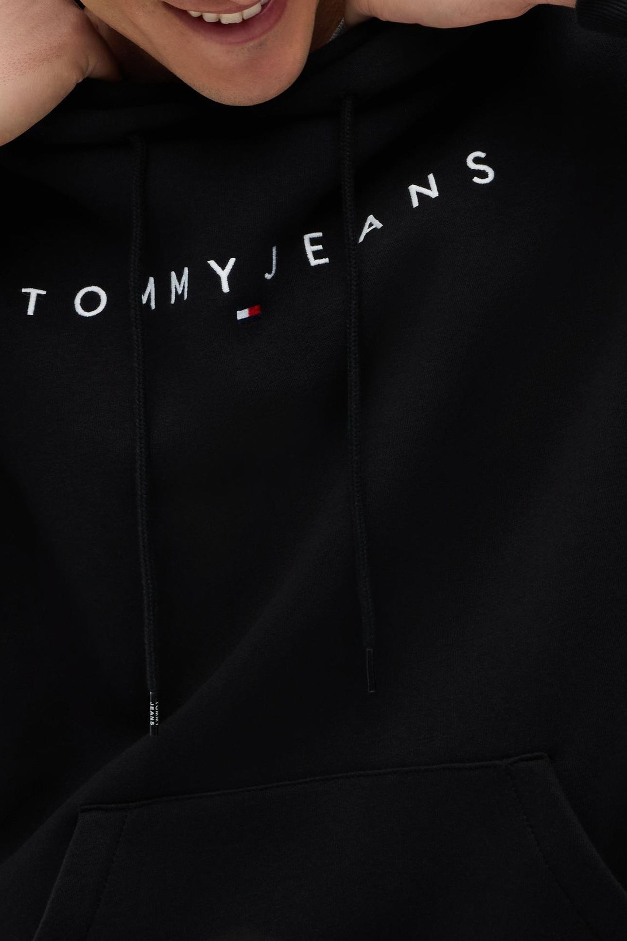 TJM REG LINEAR LOGO BLACK 5