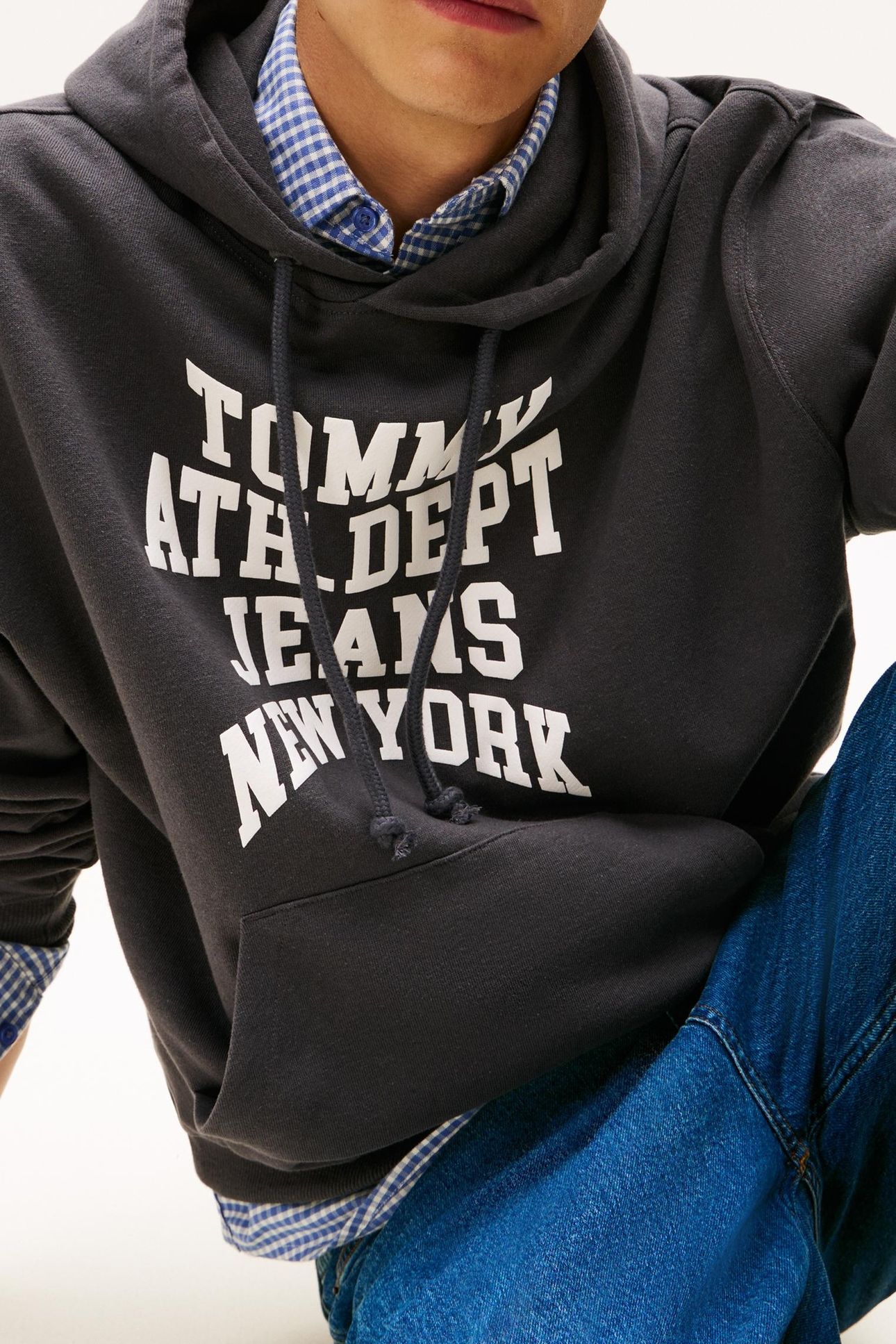 TJM 90S VARSITY HOODIE WASHED BLACK 5