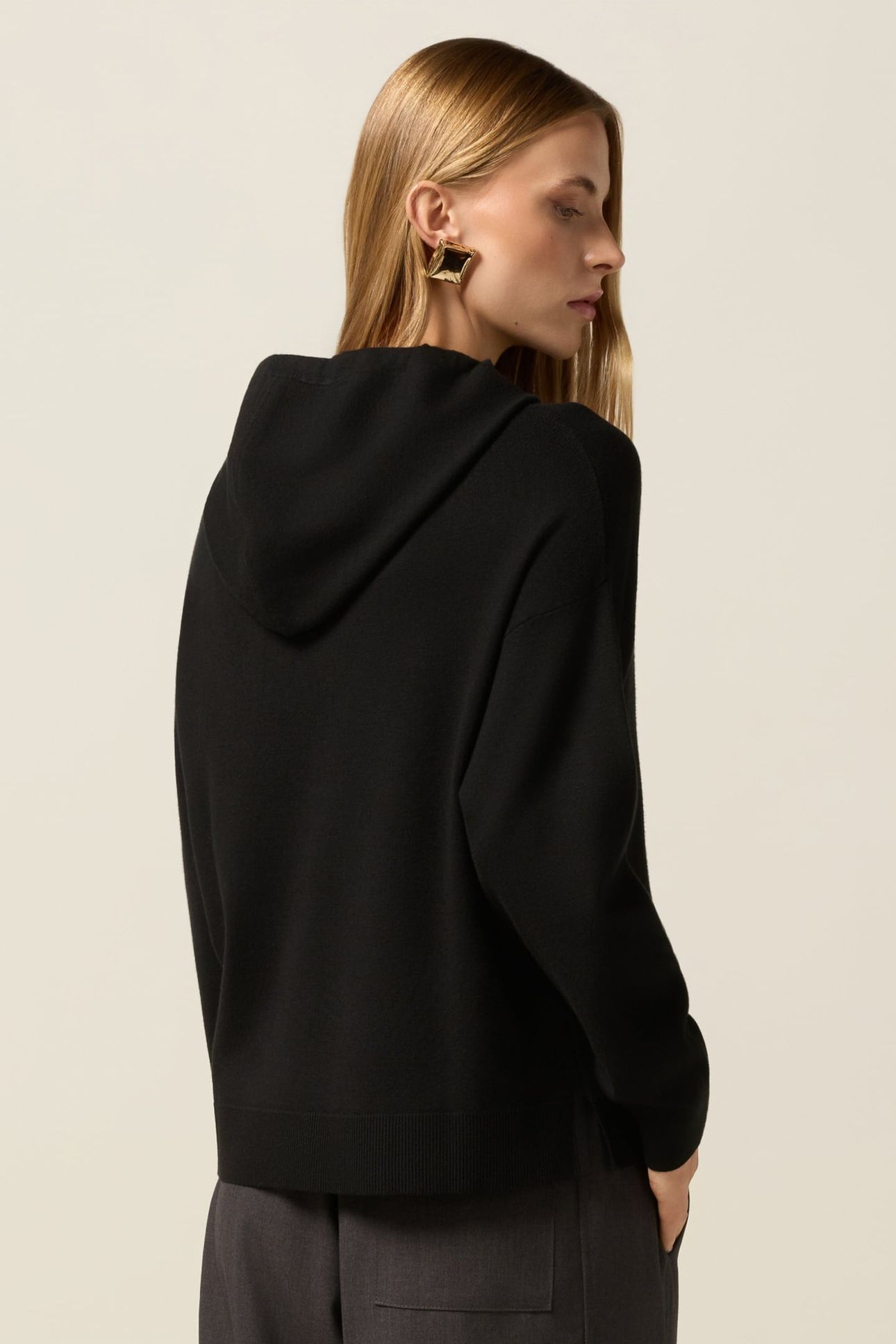 HOODIE WITH SEQUINS BLACK 2