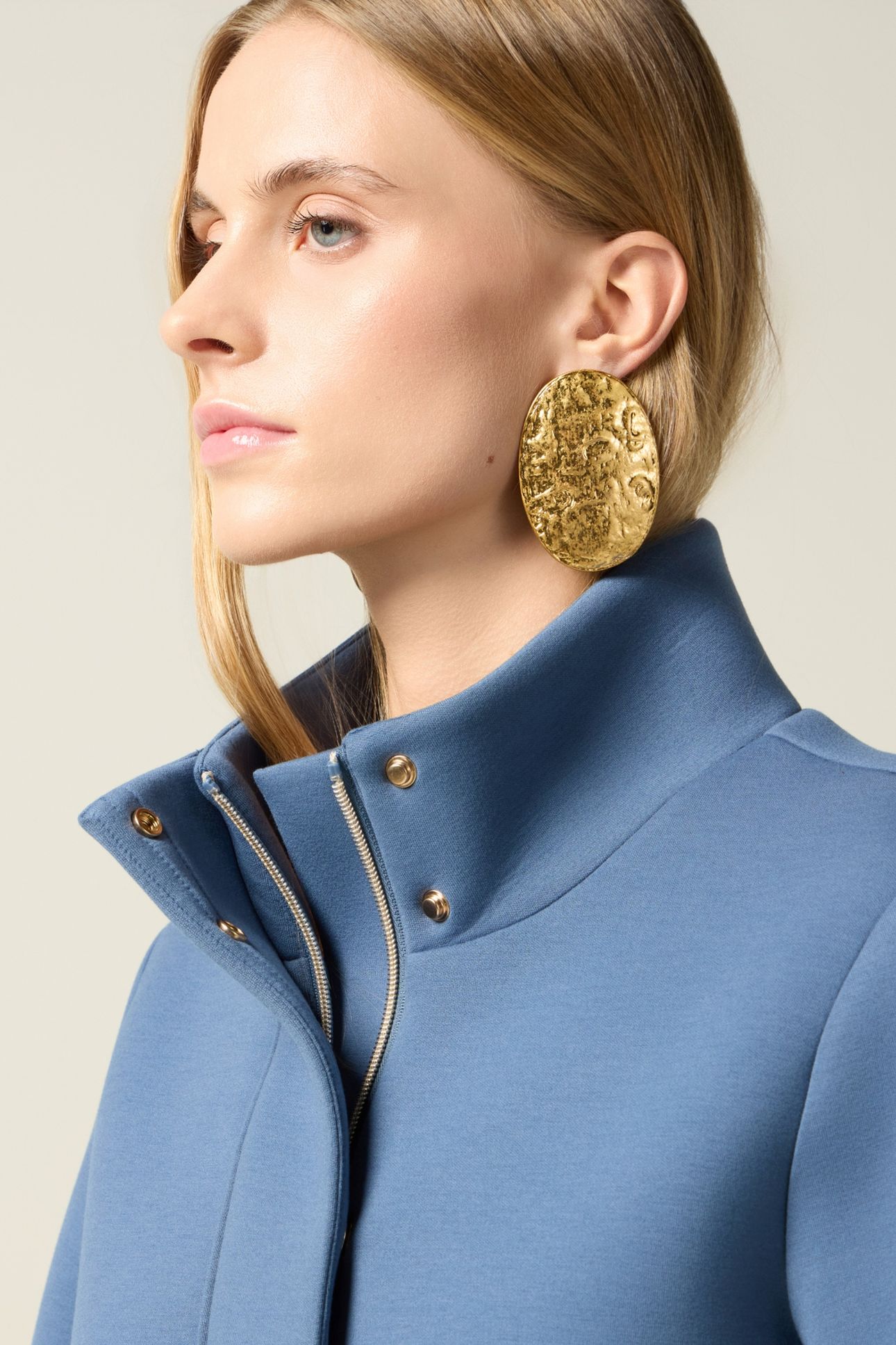 HIGH-NECK SCUBA COAT LIGHT BLUE 4