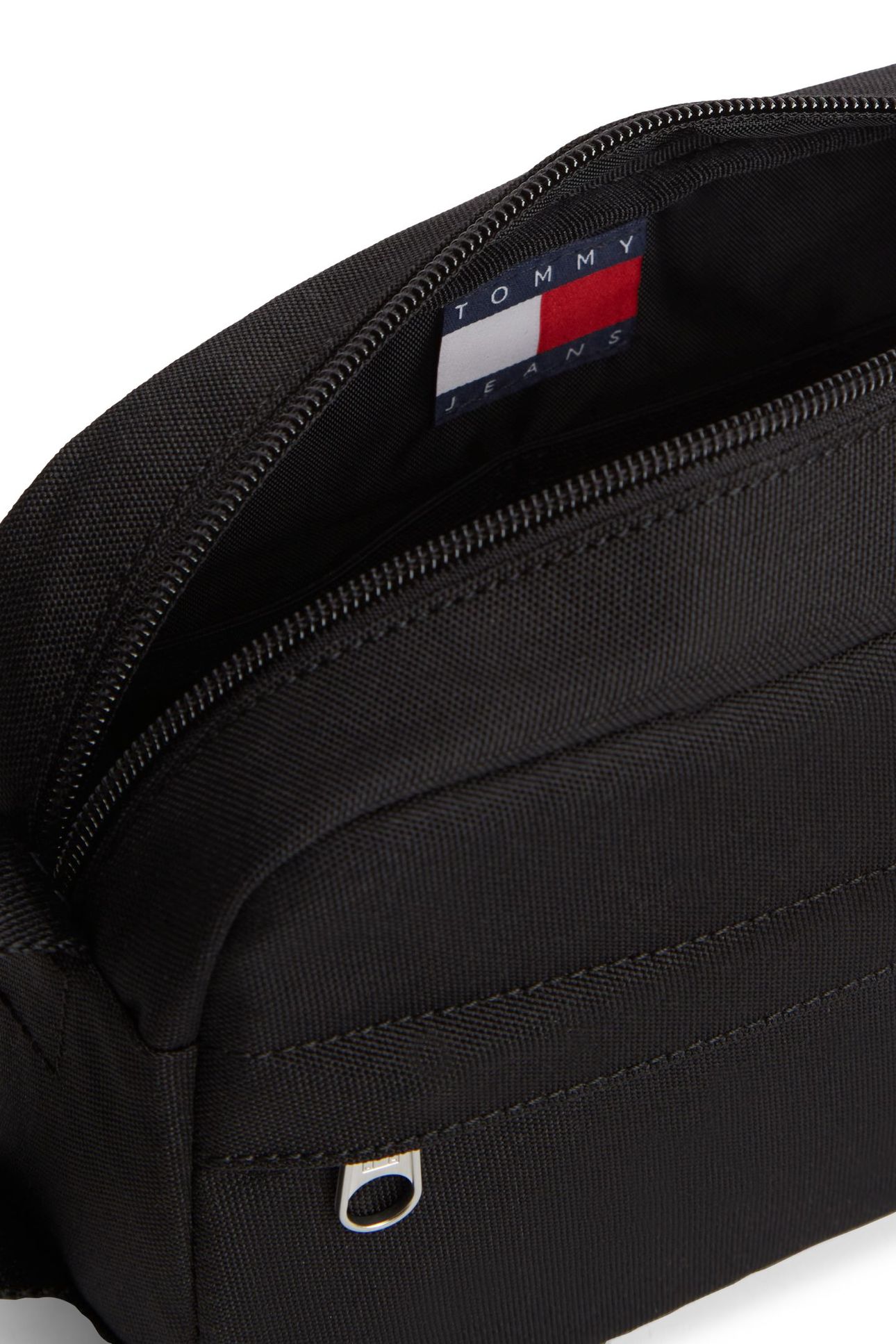 TJM ESSENTIAL DAILY WASHBAG BLACK 3