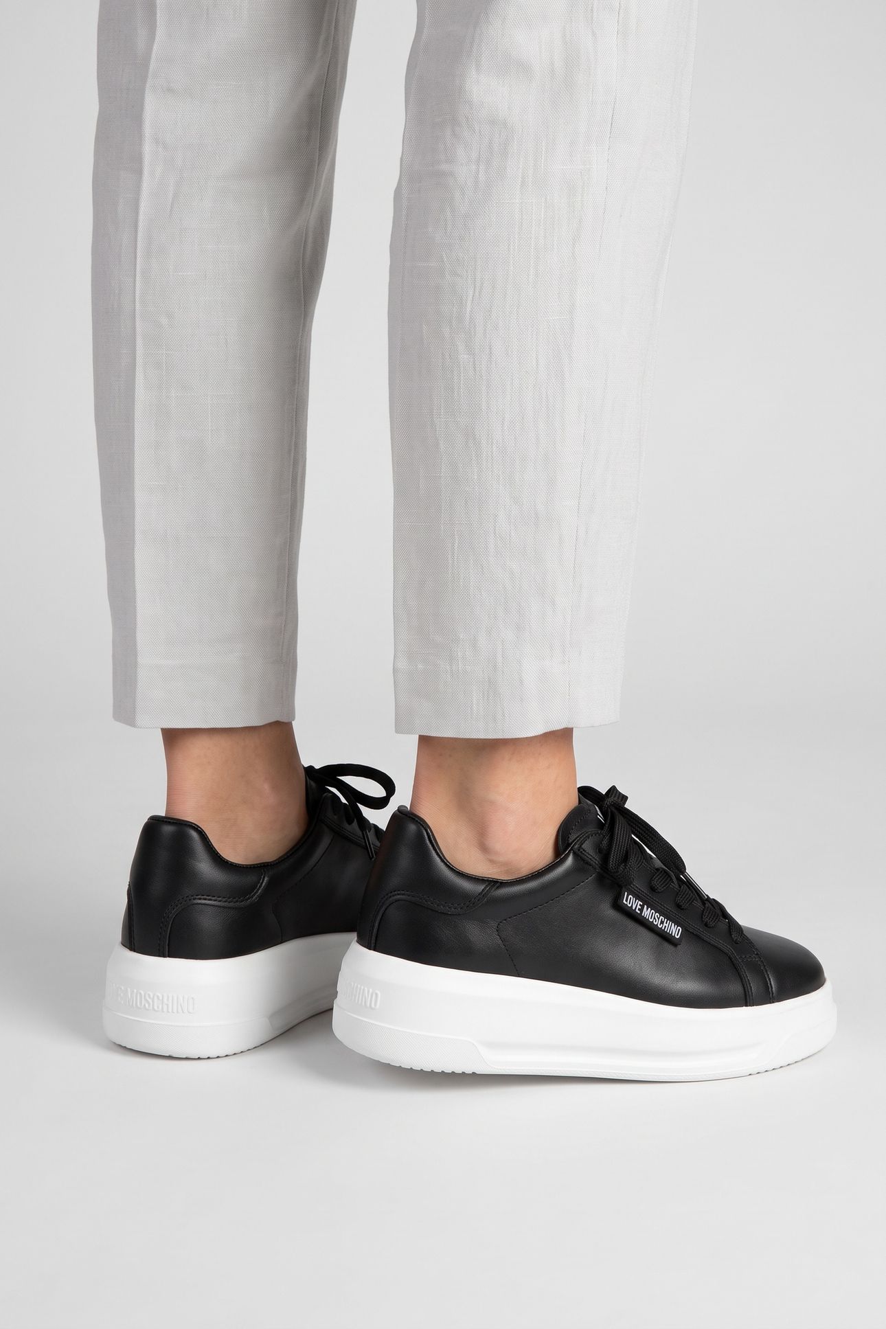 SNEAKERS BLACK 2