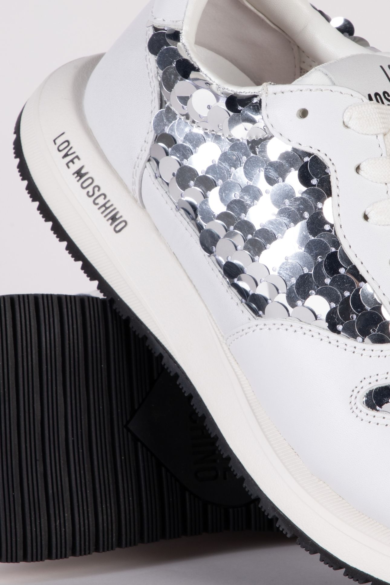 SNEAKERS SILVER 3