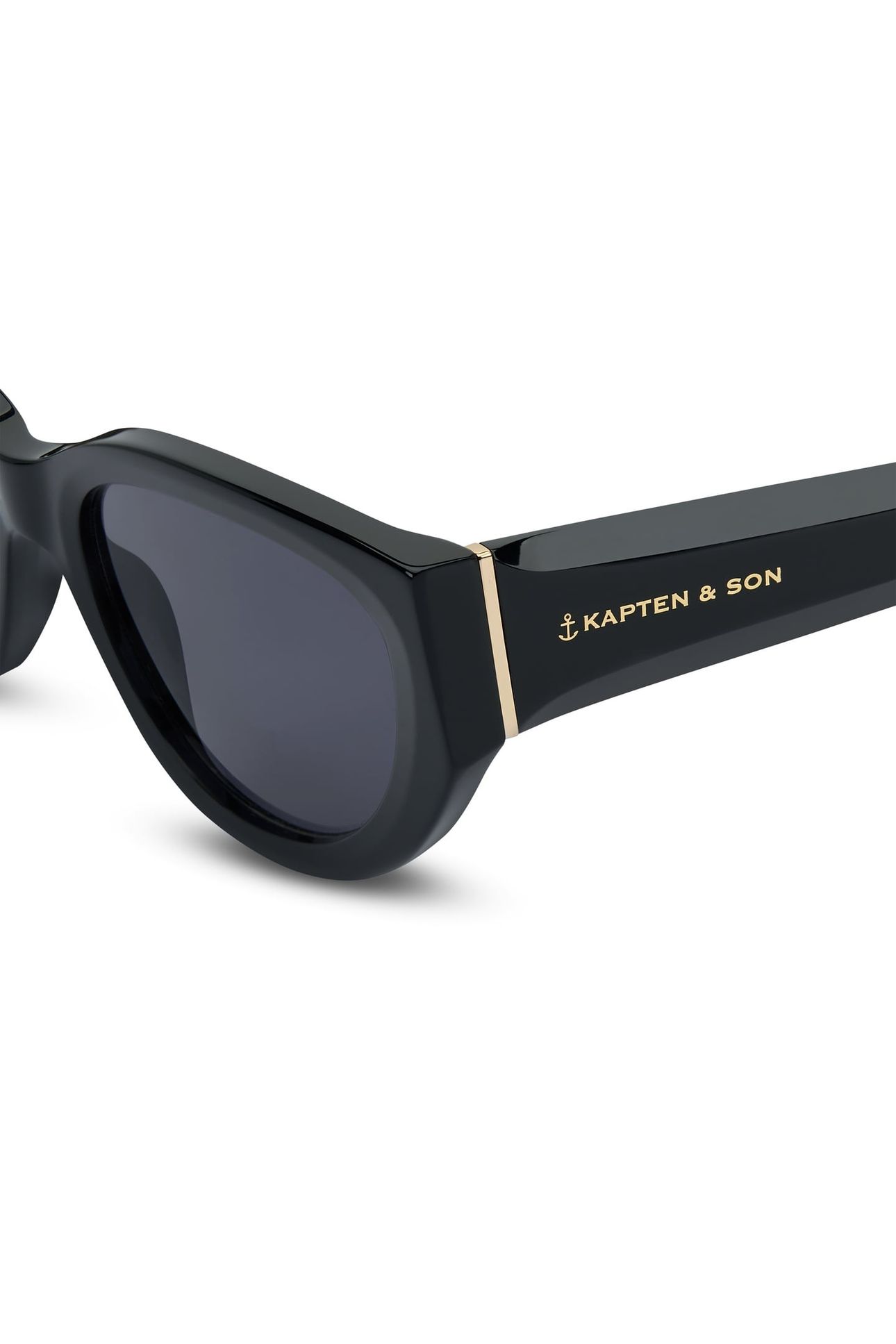 LYON ALL BLACK 3