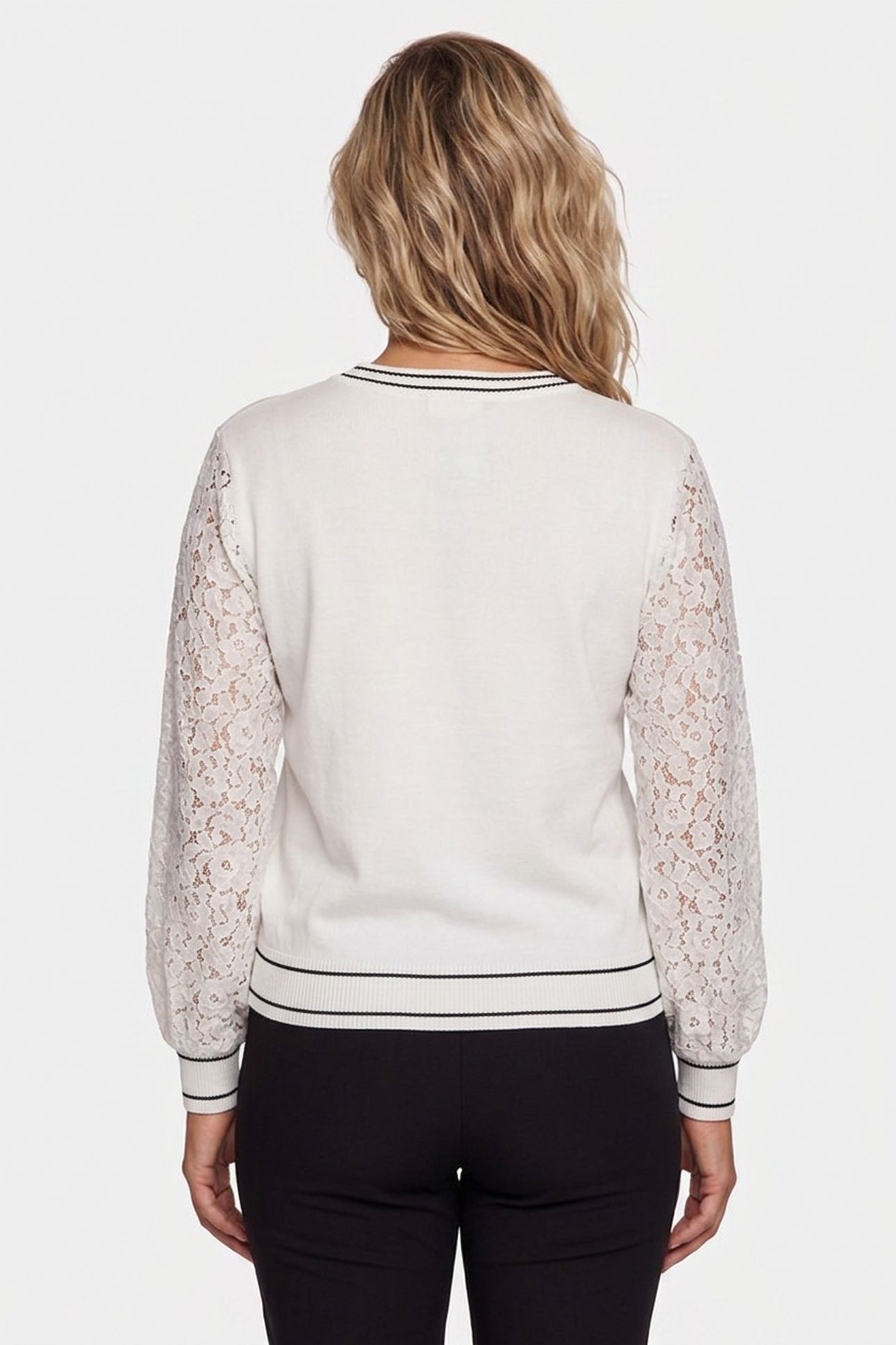 KNITWEAR WHITE 2