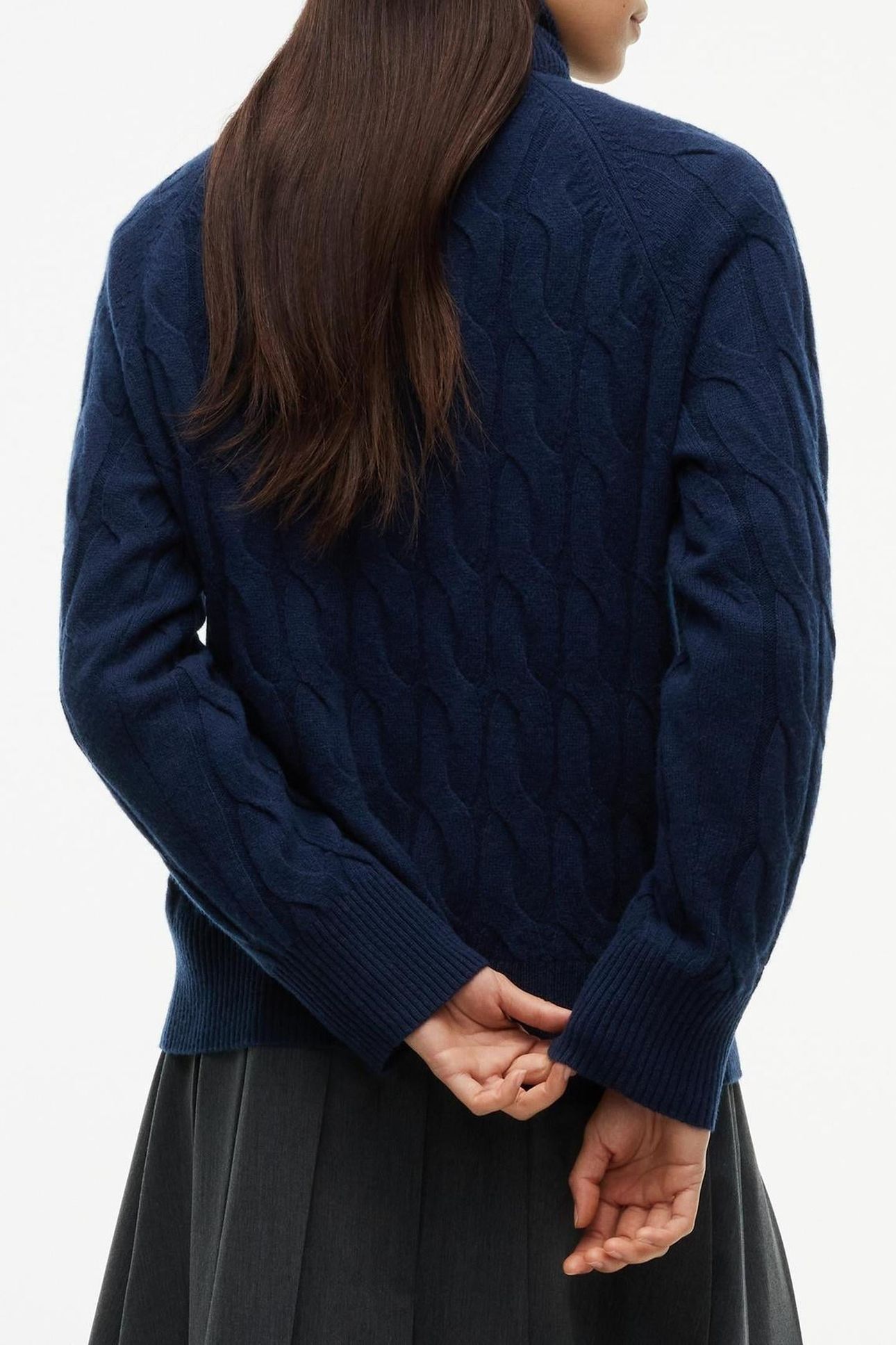 SOFT WOOL CABLE ROLL NECK DARK BLUE 4
