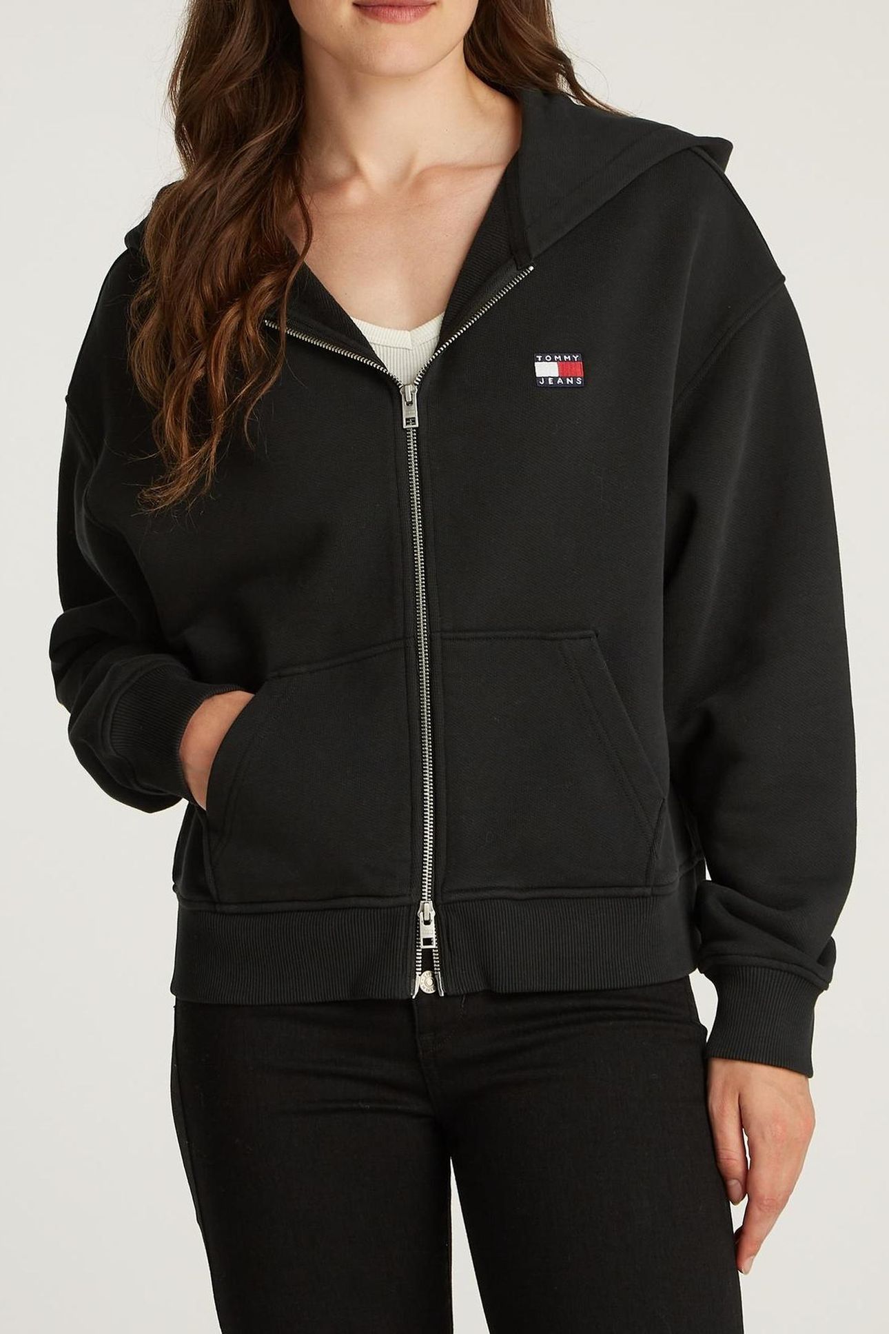 TJW BOXY BADGE ZIP BLACK 1
