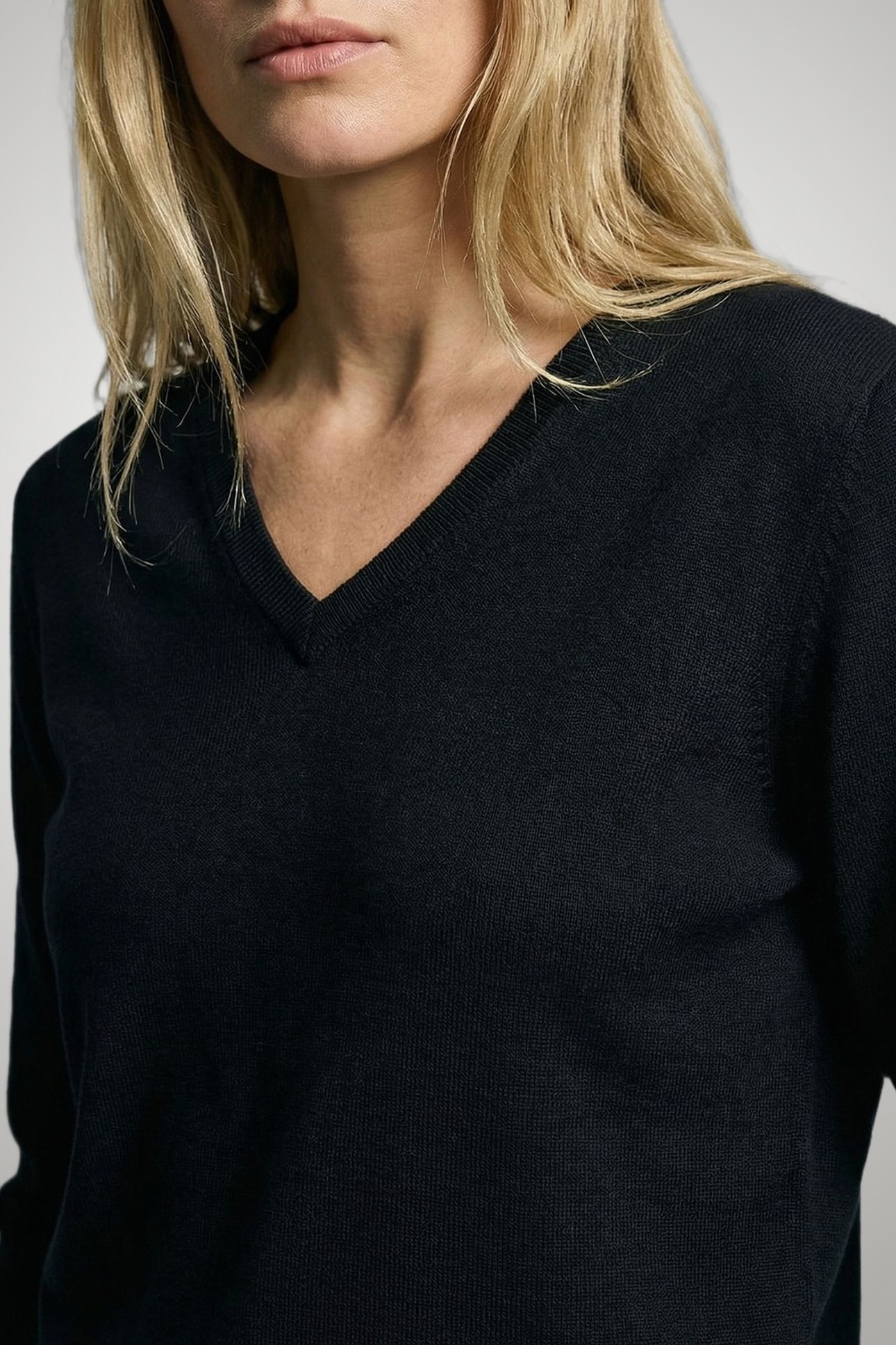 V-NECK SWEATER NAVY 6