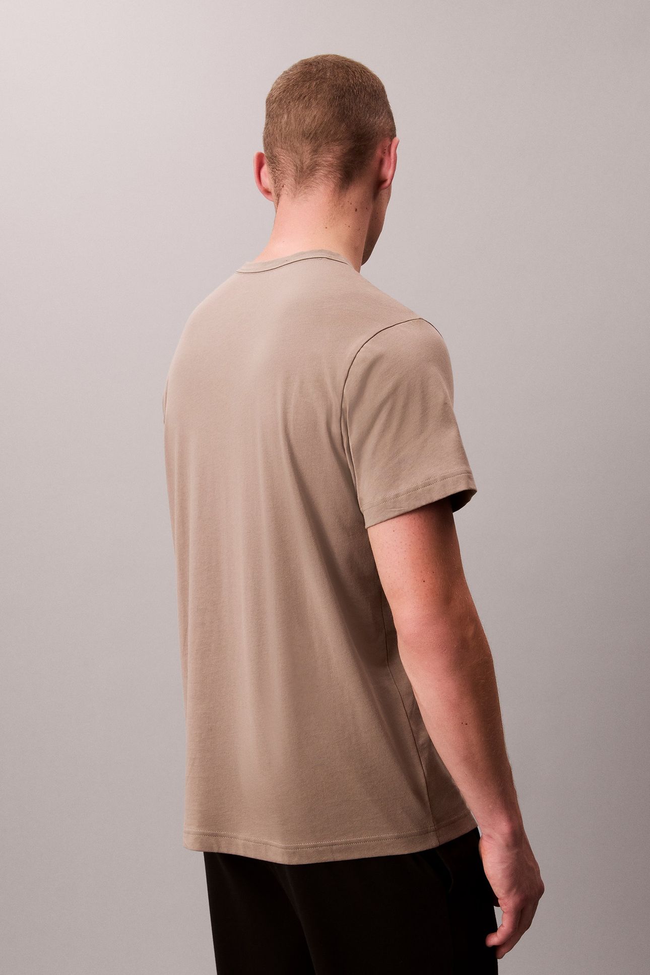 S/S CREW NECK CAPTIVATING GRAY 2