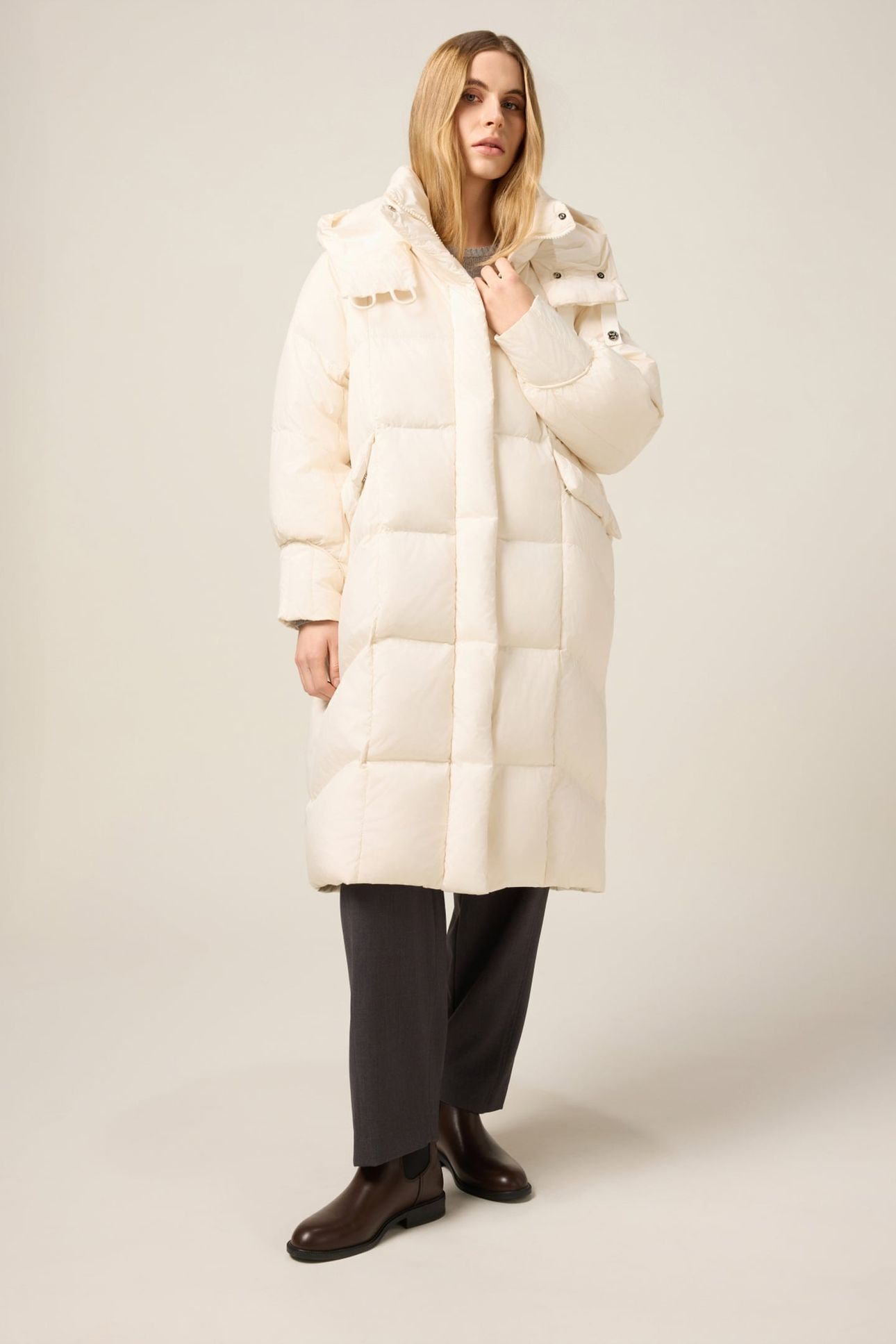 LONG DOWN JACKET IN REAL DOWN WHITE 1