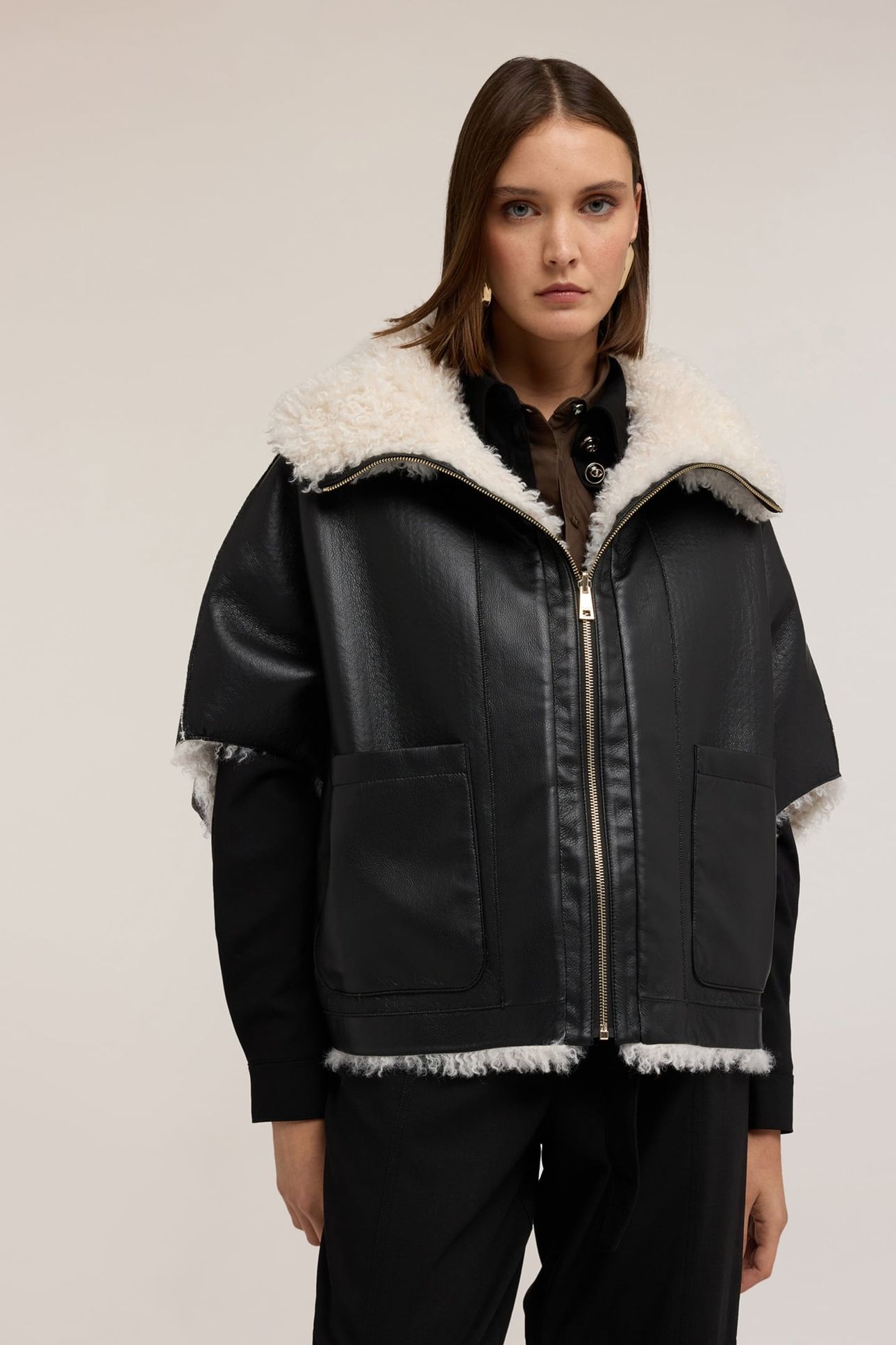 OVERSIZED SHEARLING COAT WITH ZIP AND POCKETS BLACK 2