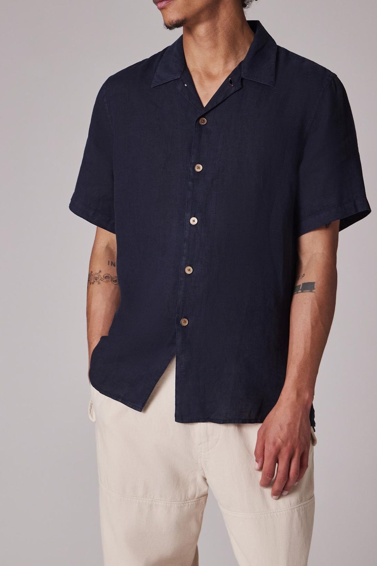 MENS SS CASUAL FIT SHIRT VERY DARK NAVY 1