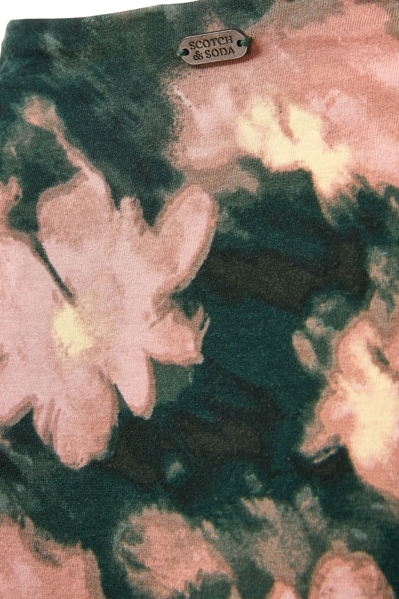 DOLMAN FUNNEL NECK TOP SCARAB BLURRED FLORAL 9