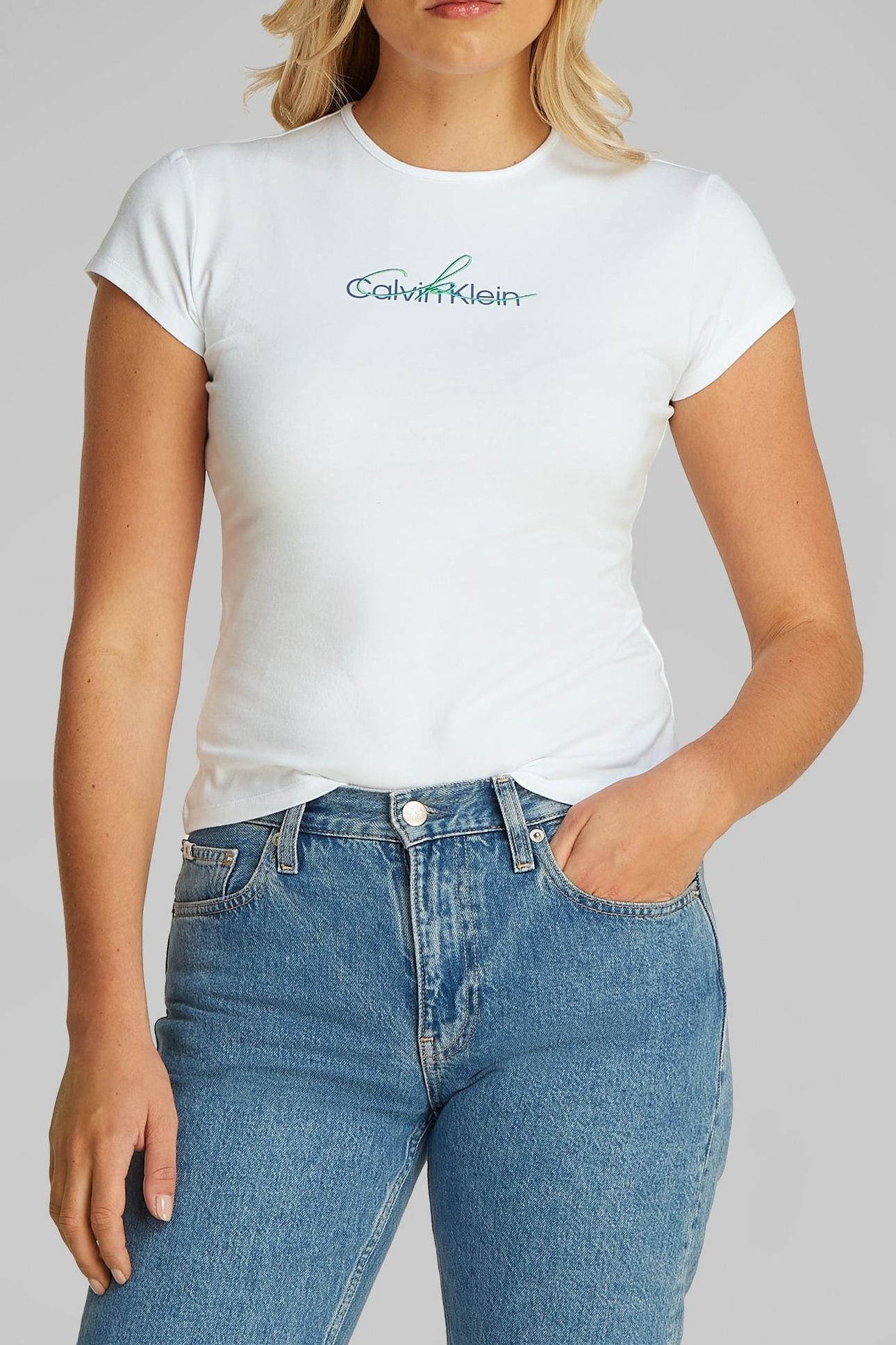SS SLIM SCRIPT TEE BRILLIANT WHITE 1
