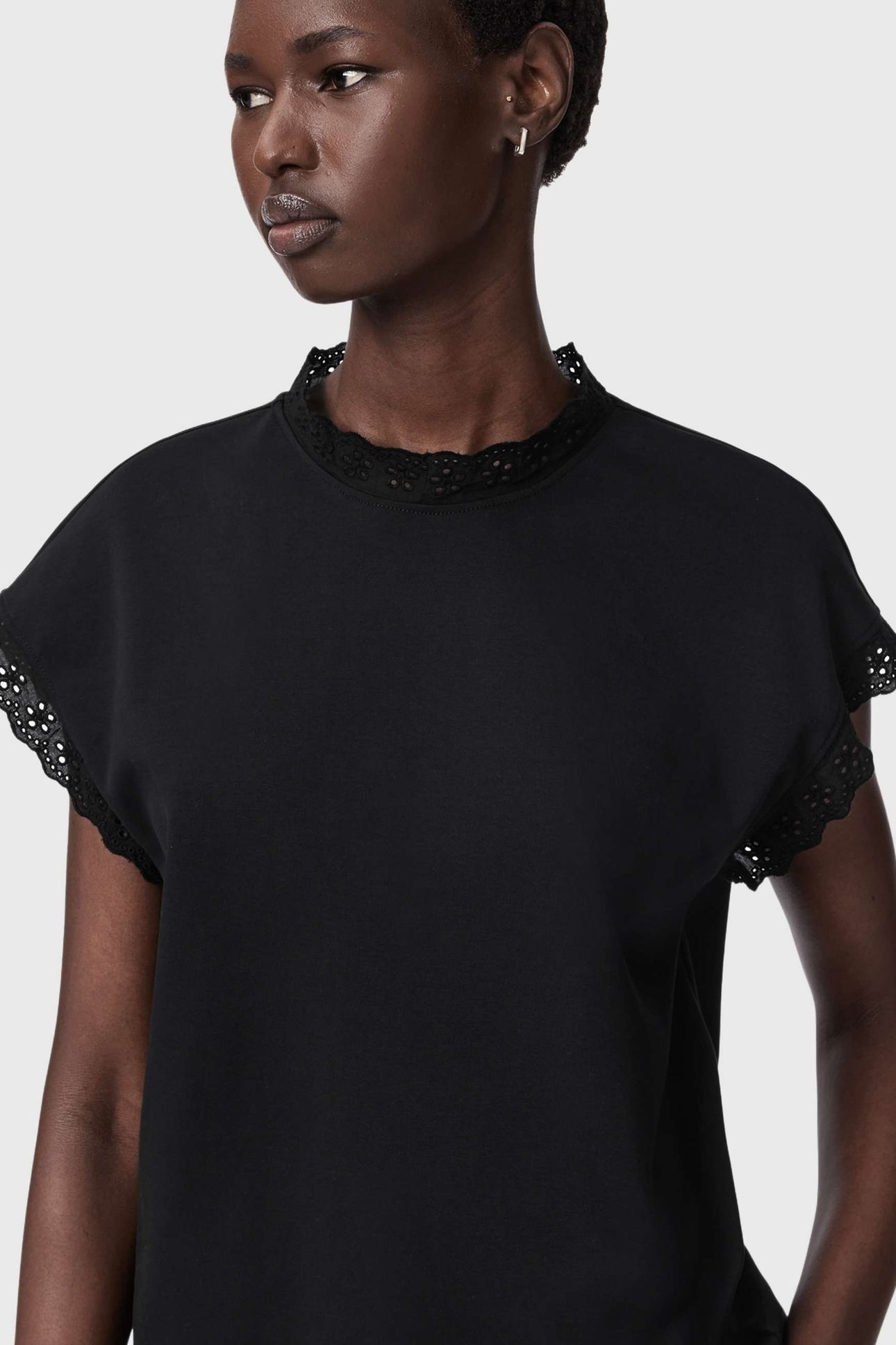 LELE LACE TANK BLACK 7