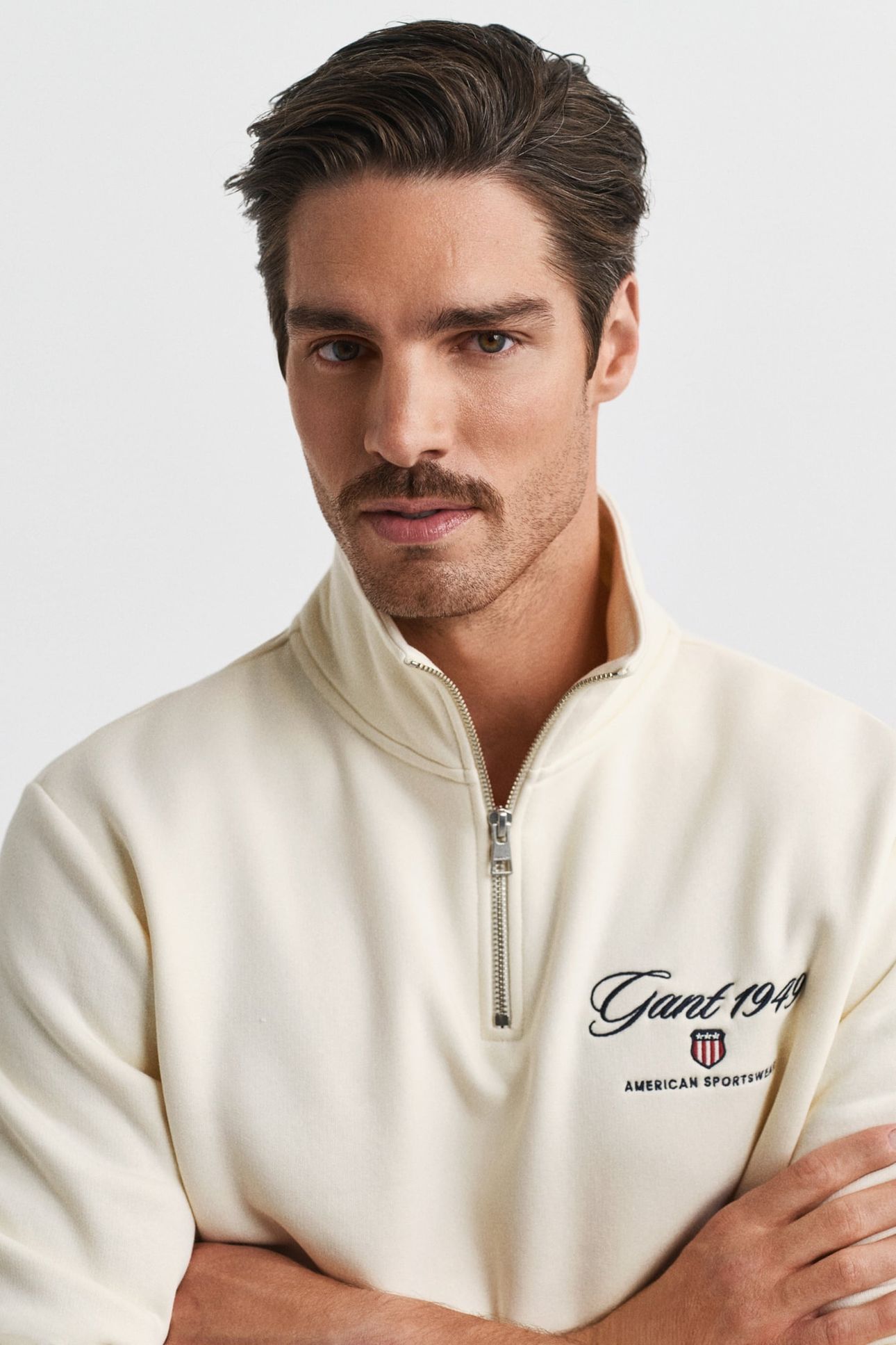 GRAPHIC HALF ZIP CREAM 5