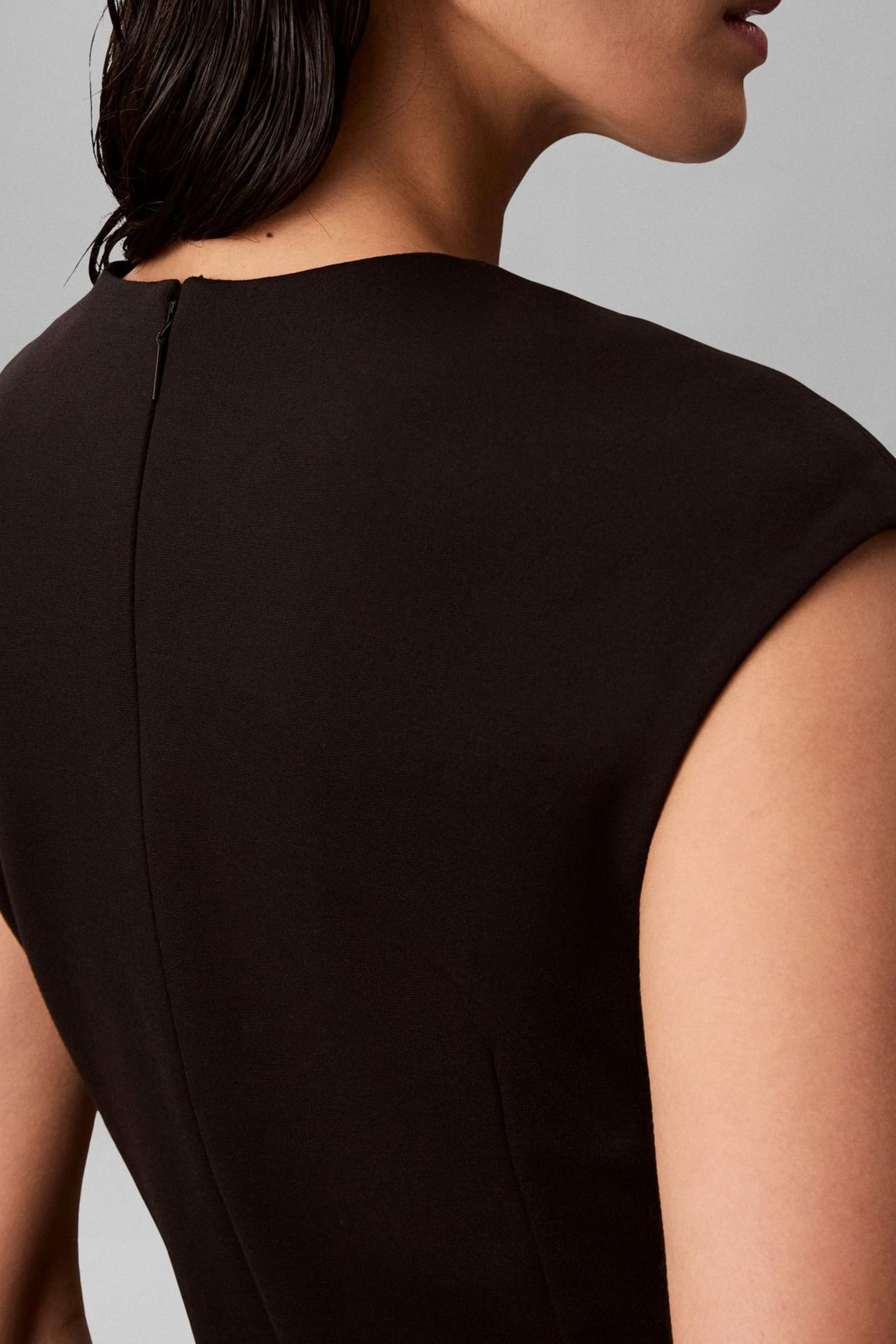 PONTE STRAIGHT SHIFT BLACK 6