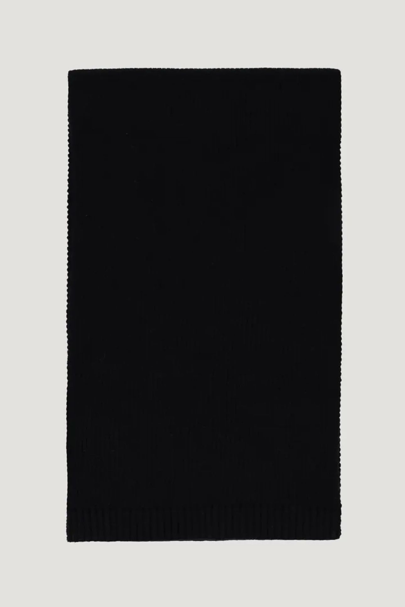 STUBAI SCARF BLACK 2