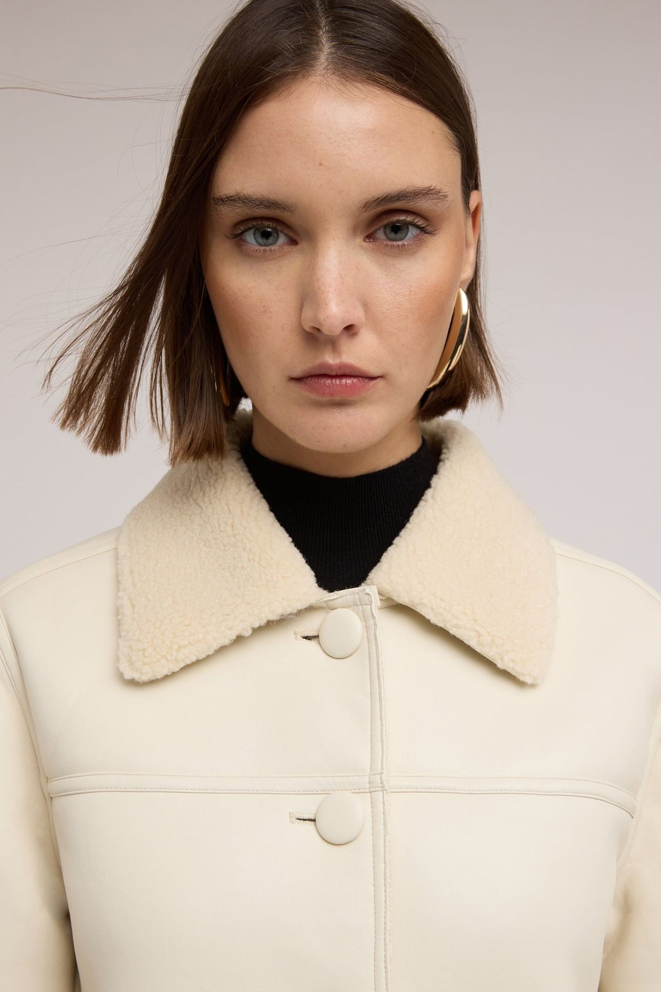 SHEARLING EFFECT COAT WHITE 5