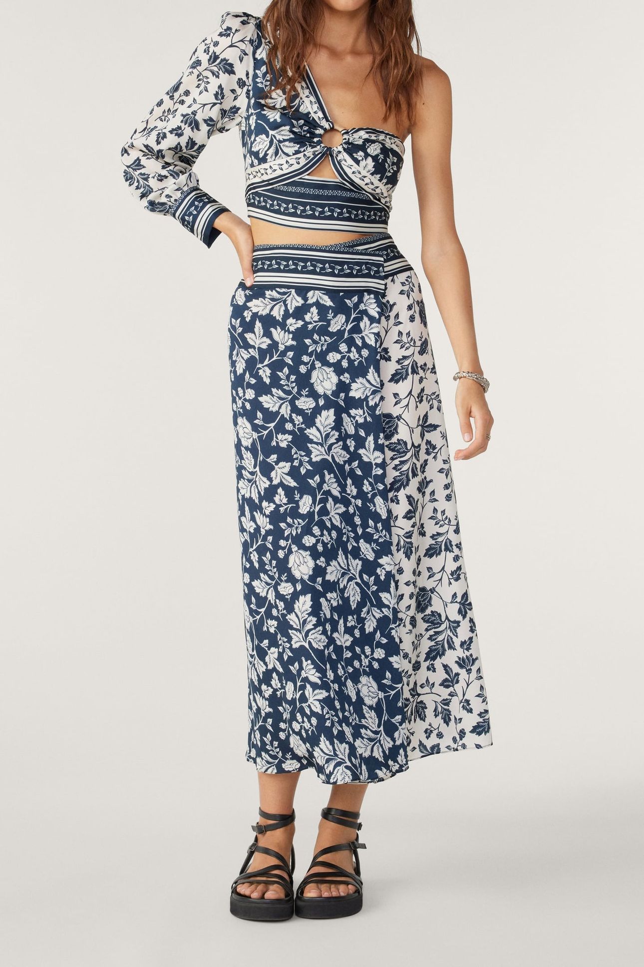 MID-LENGTH SKIRT ENCRE 1