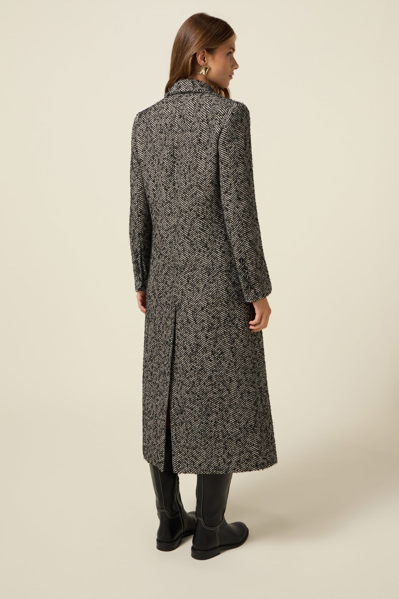 LONG HERRINGBONE COAT GREY 3