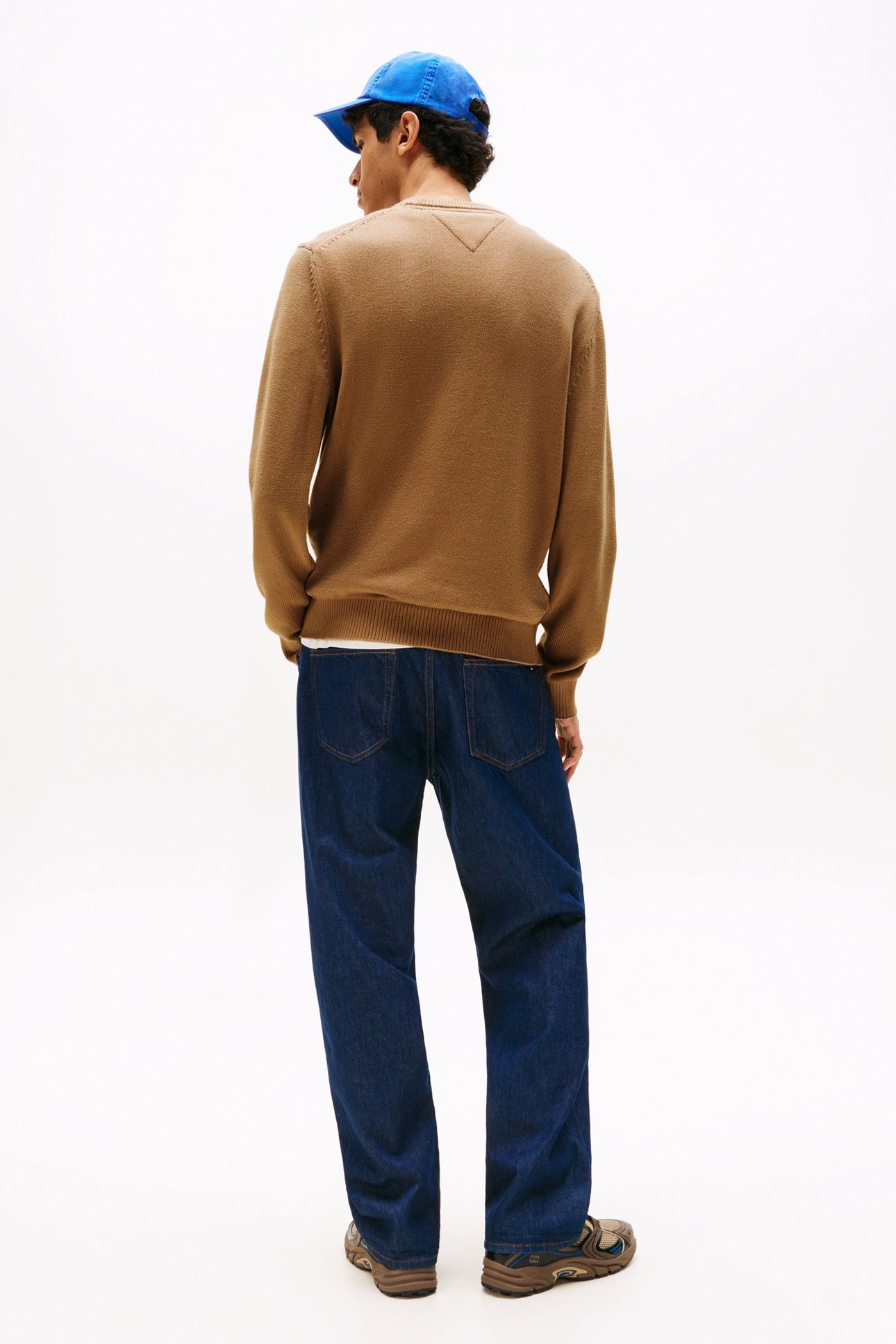 TJM SLIM ESSENTIAL SWEATER PECAN NUT 2