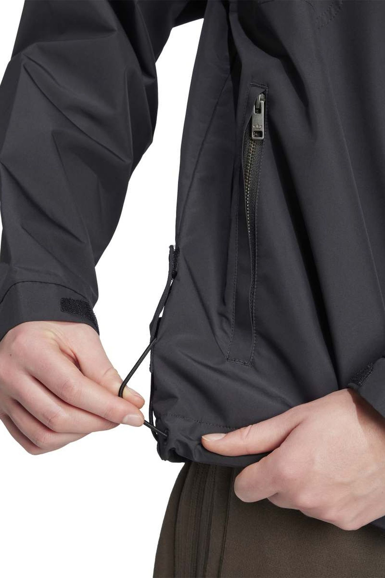 UNISEX ESSENTIAL WINDBREAKER BLACK 6