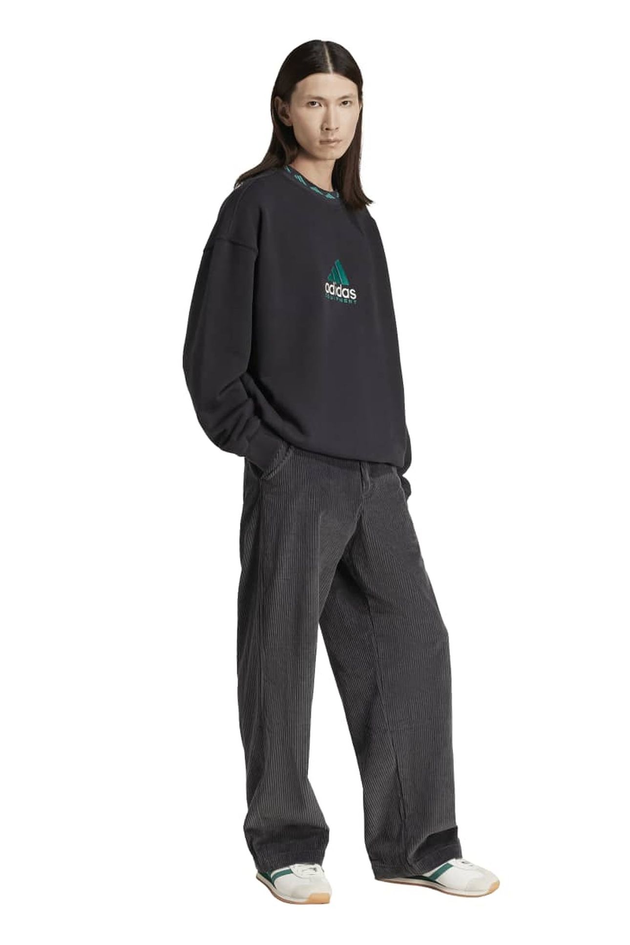 UNISEX EQT WASHED CREW BLACK 4