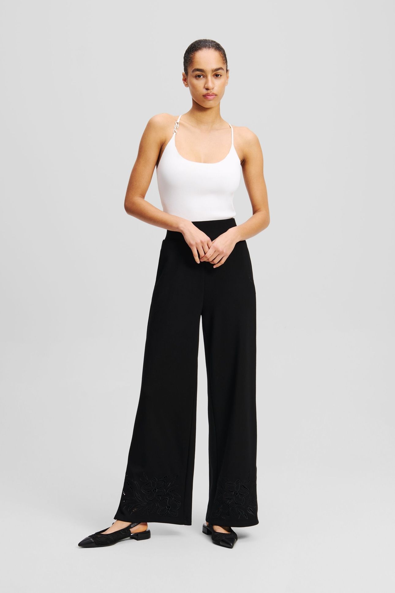 ORCHID EMBROIDERY SWEATPANTS BLACK 1