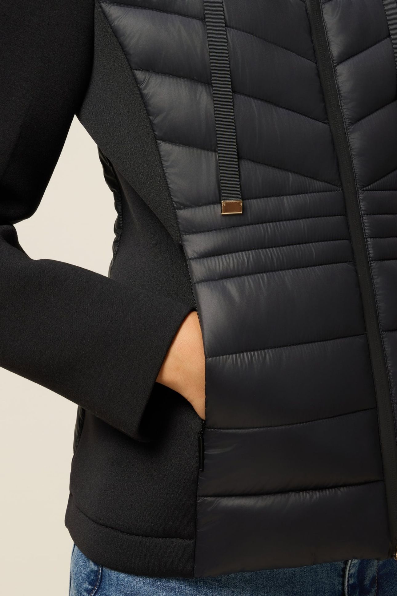 LIGHTWEIGHT DOWN JACKET WITH SCUBA DETAILS BLACK 4
