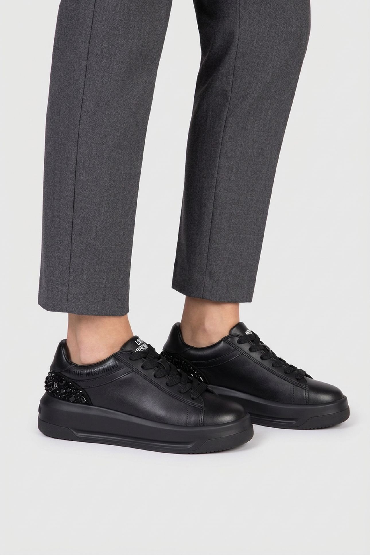 SNEAKERS BLACK 2