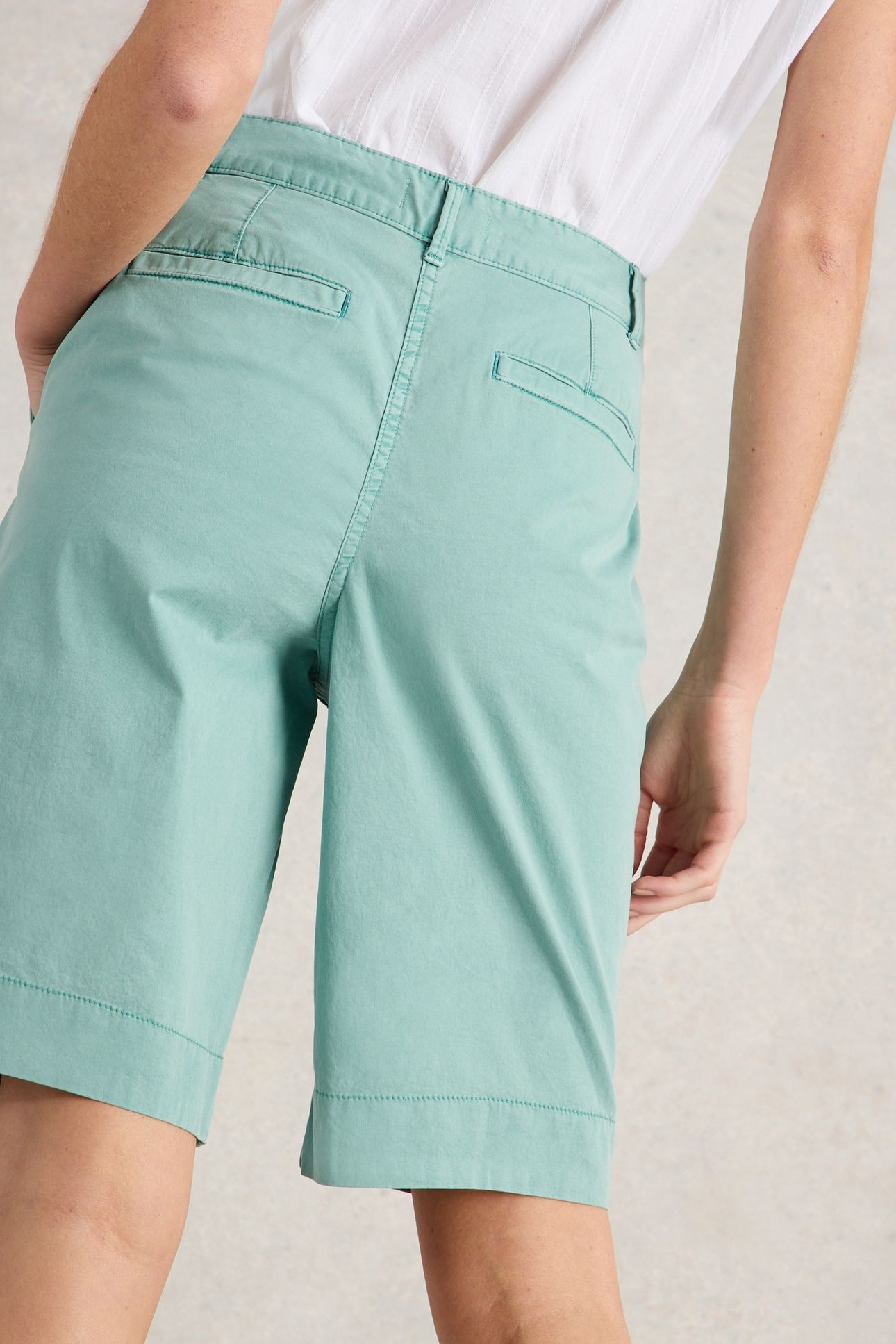 HAYLEY ORGANIC CHINO SHORT MID TEAL 3
