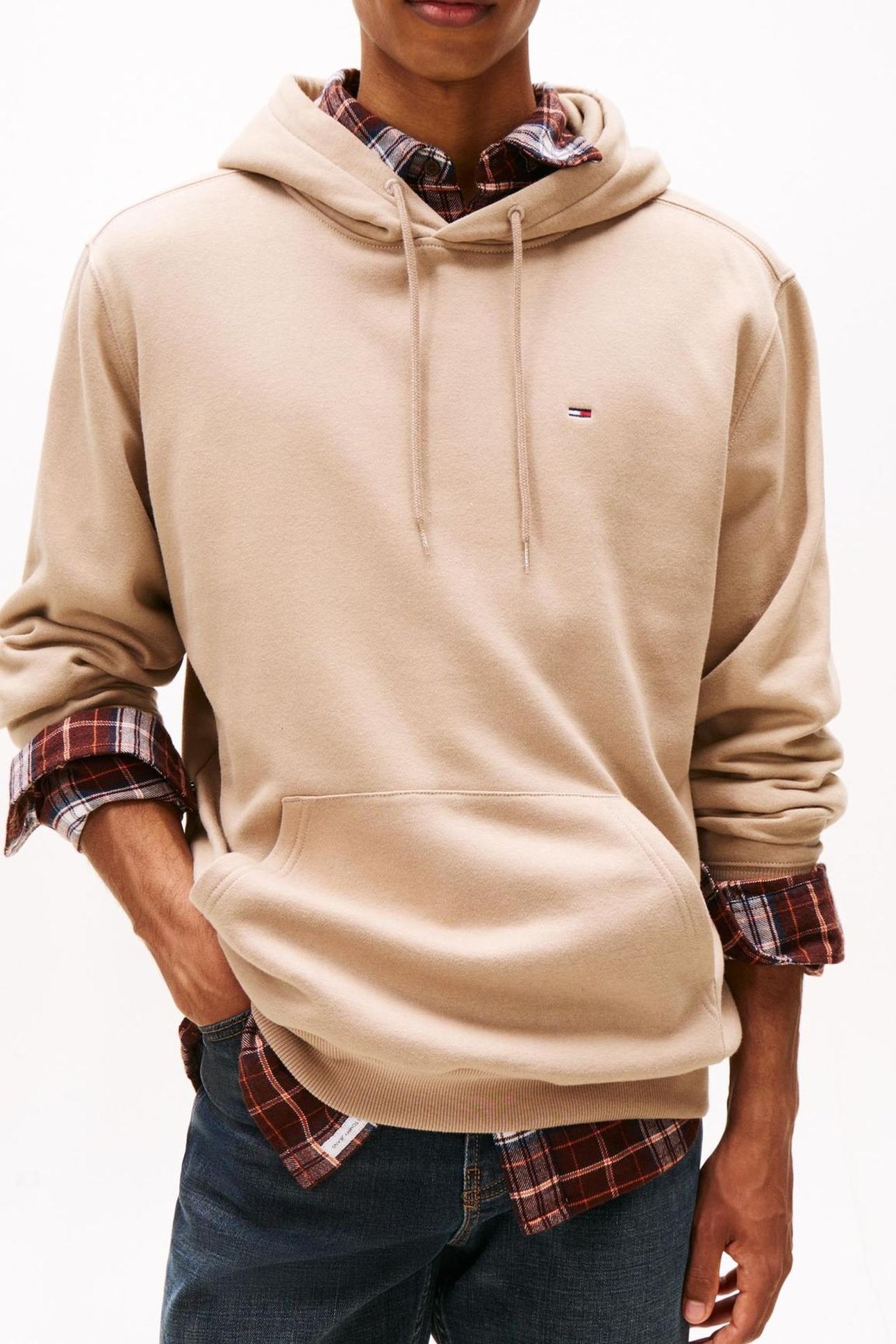 TJM REG FLAG HOODIE COASTAL TAUPE 1
