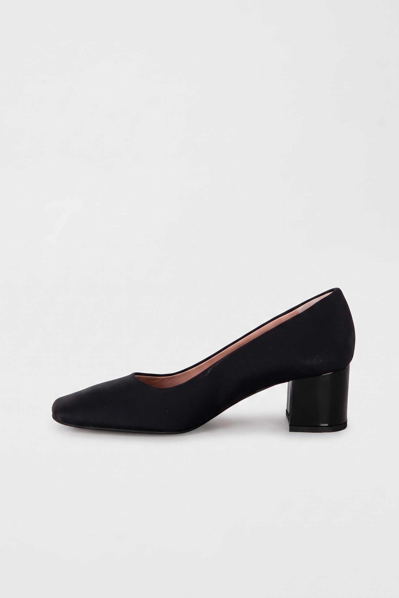 PUMP BLACK 4