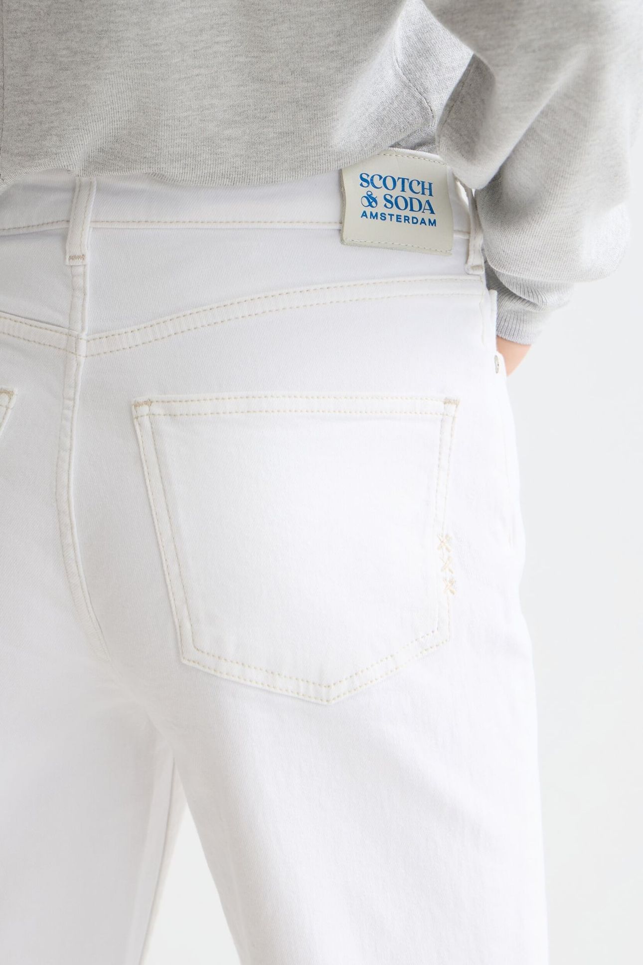 THE SKY STRAIGHT JEANS COOL WHITE 7