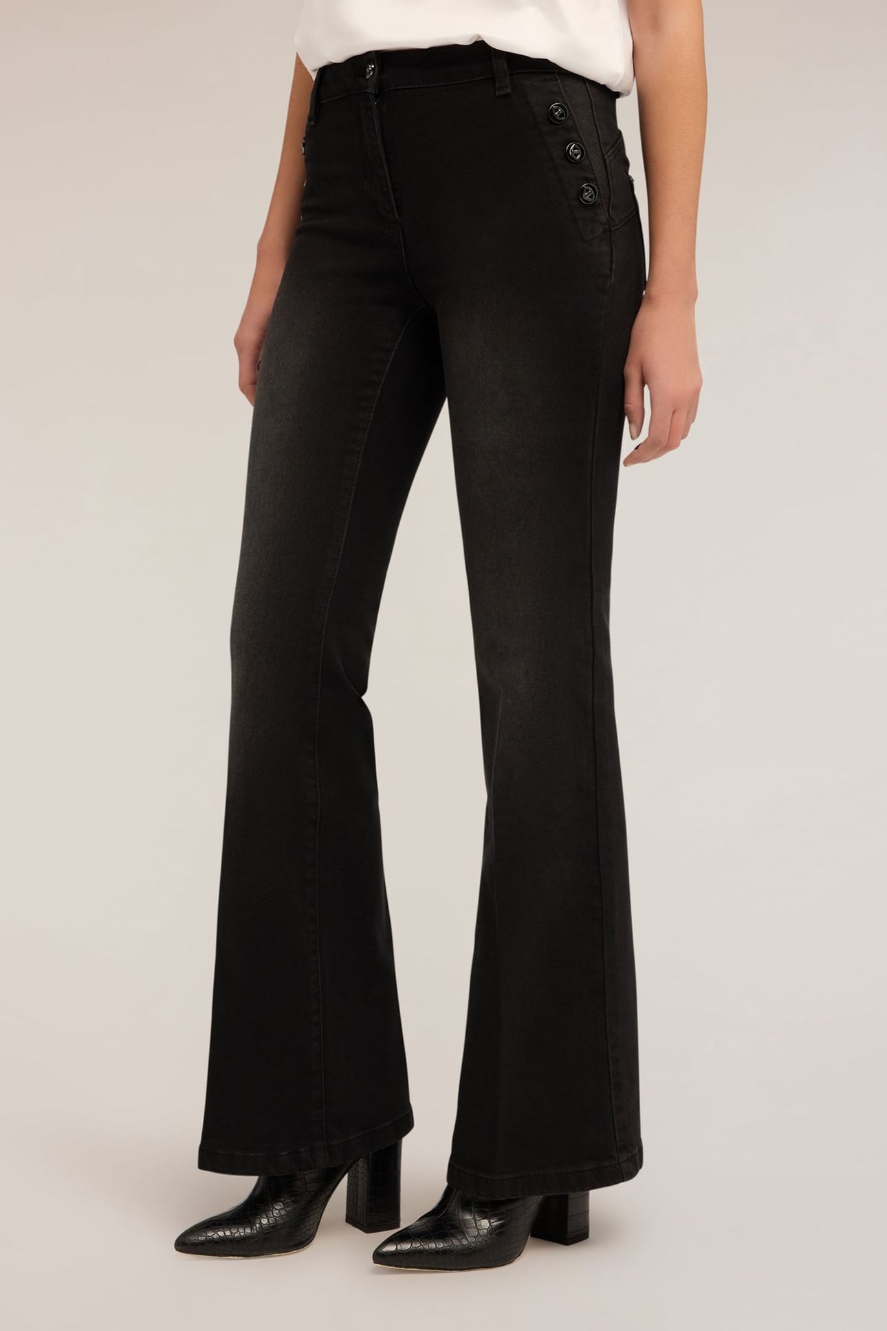 ELLE PUSH-UP FLARE JEANS BLACK 2