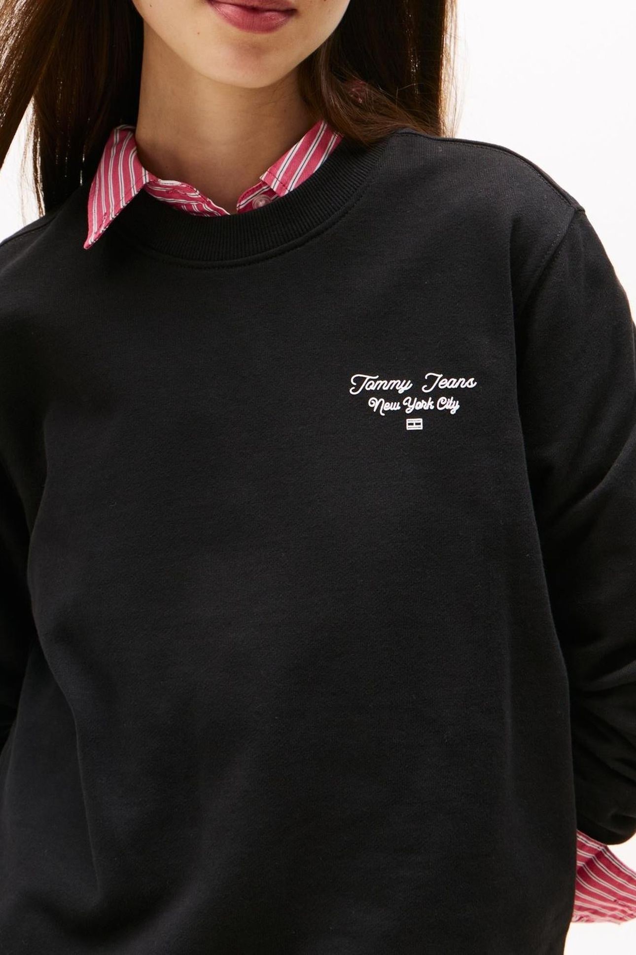 TJW REG ESSENTIAL LOGO BLACK 5