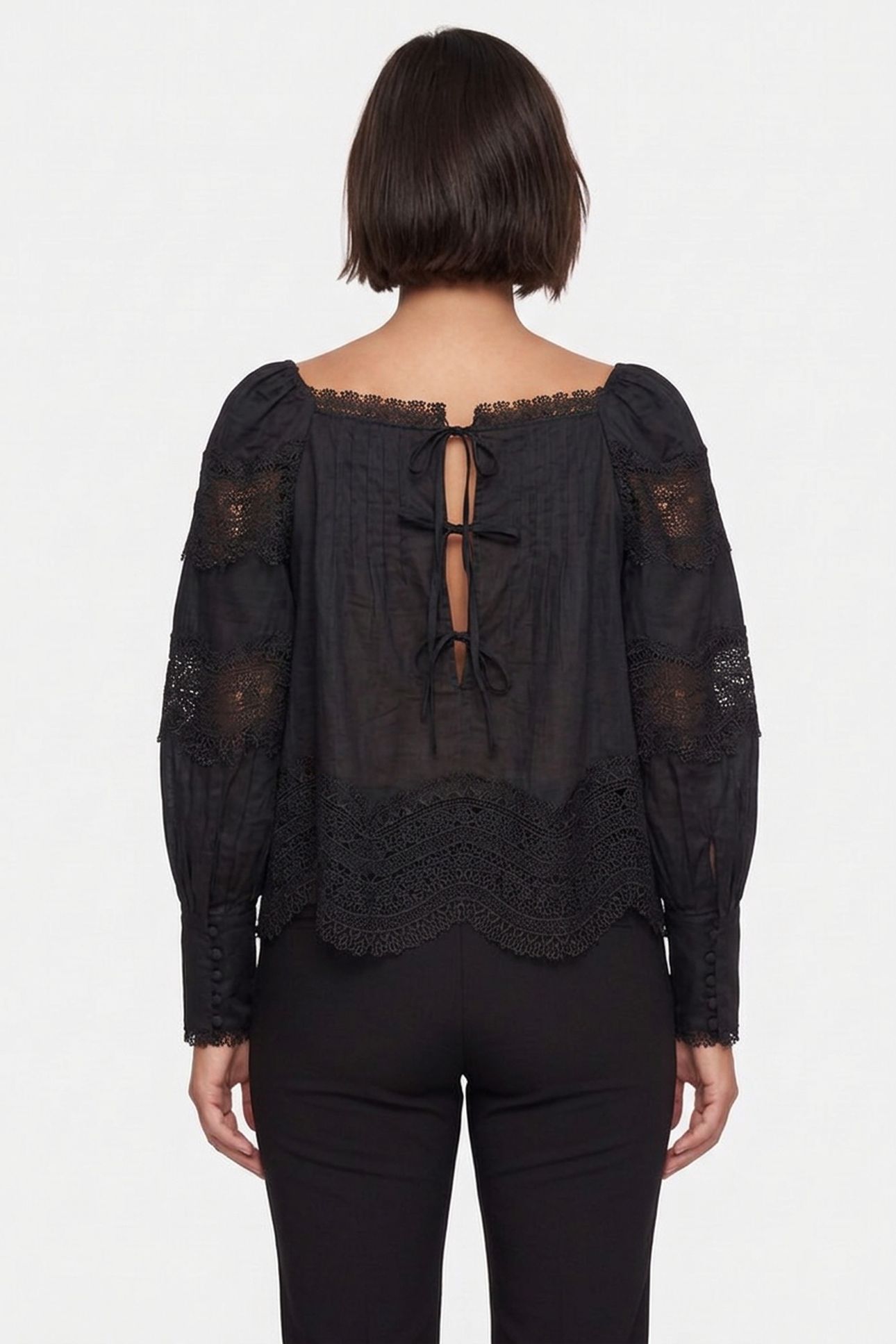 LA BRYCE TREASURE BLOUSE BLACK 2