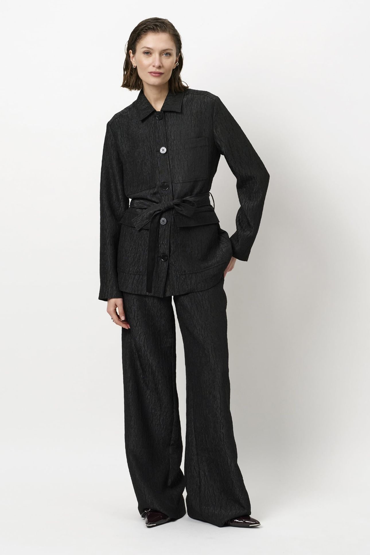 SQUAD FLARE PANTS RAVEN 1