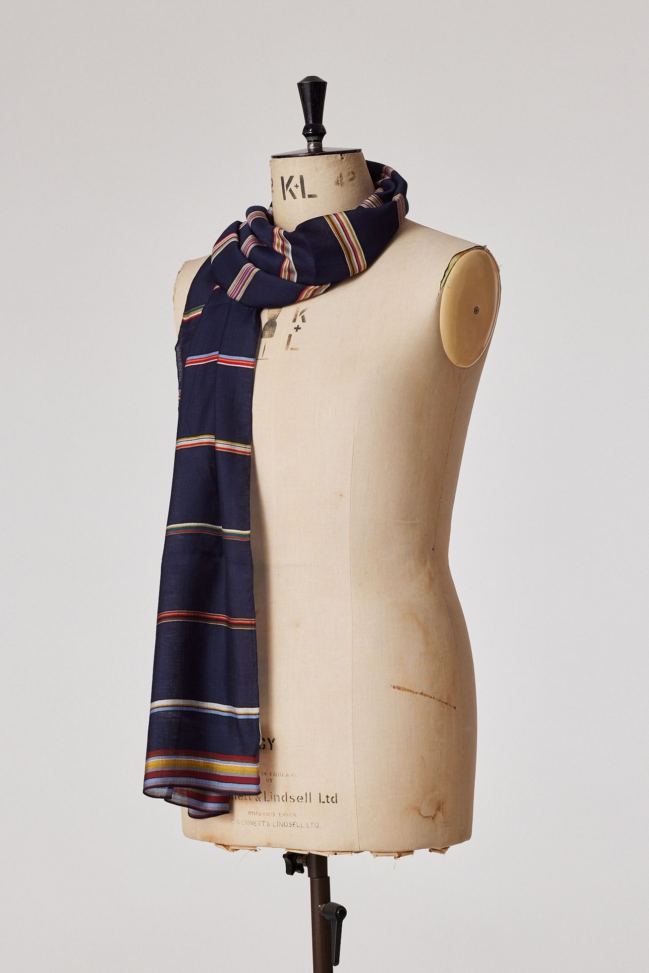 MEN SCARF SIG STRIPE WOVN NAVY 3