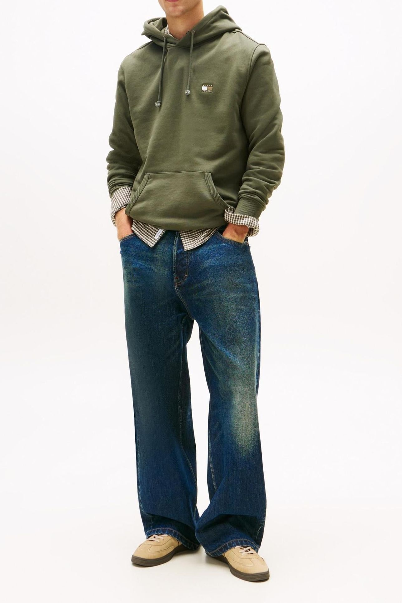 TJM REG BADGE HOODIE PEWTER GREEN TONAL 3
