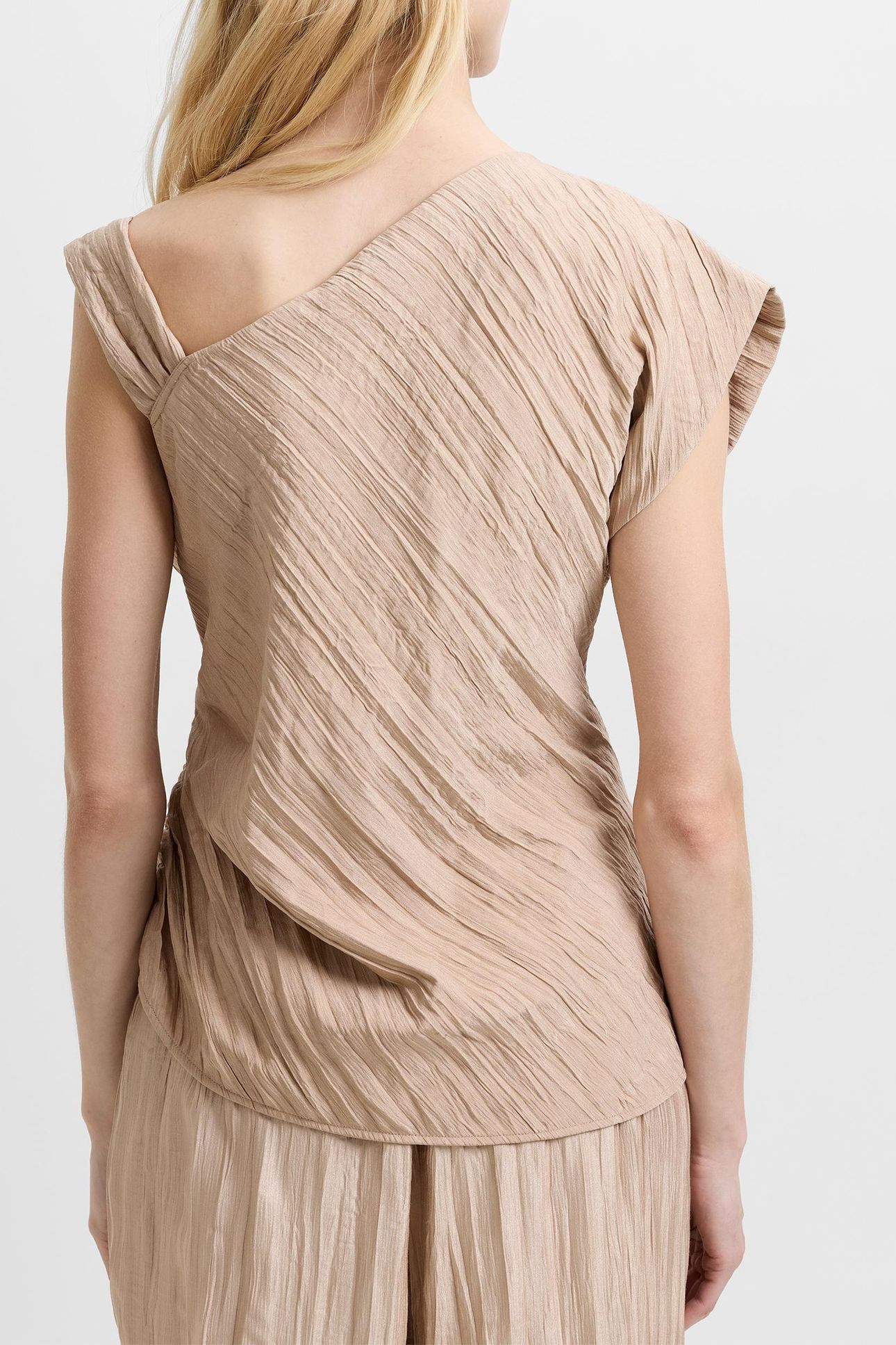 NOVIE ASYMMETRIC TOP WARM NEUTRAL 3