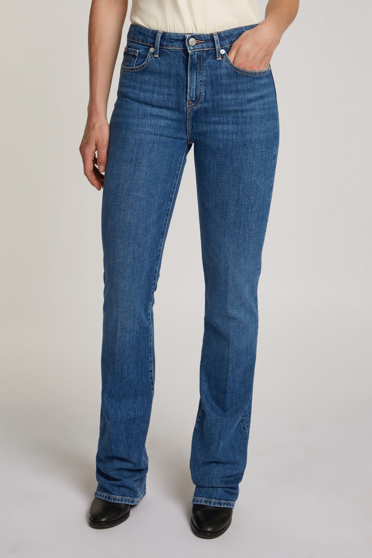 BOOTCUT MID RISE MID BLUE 2