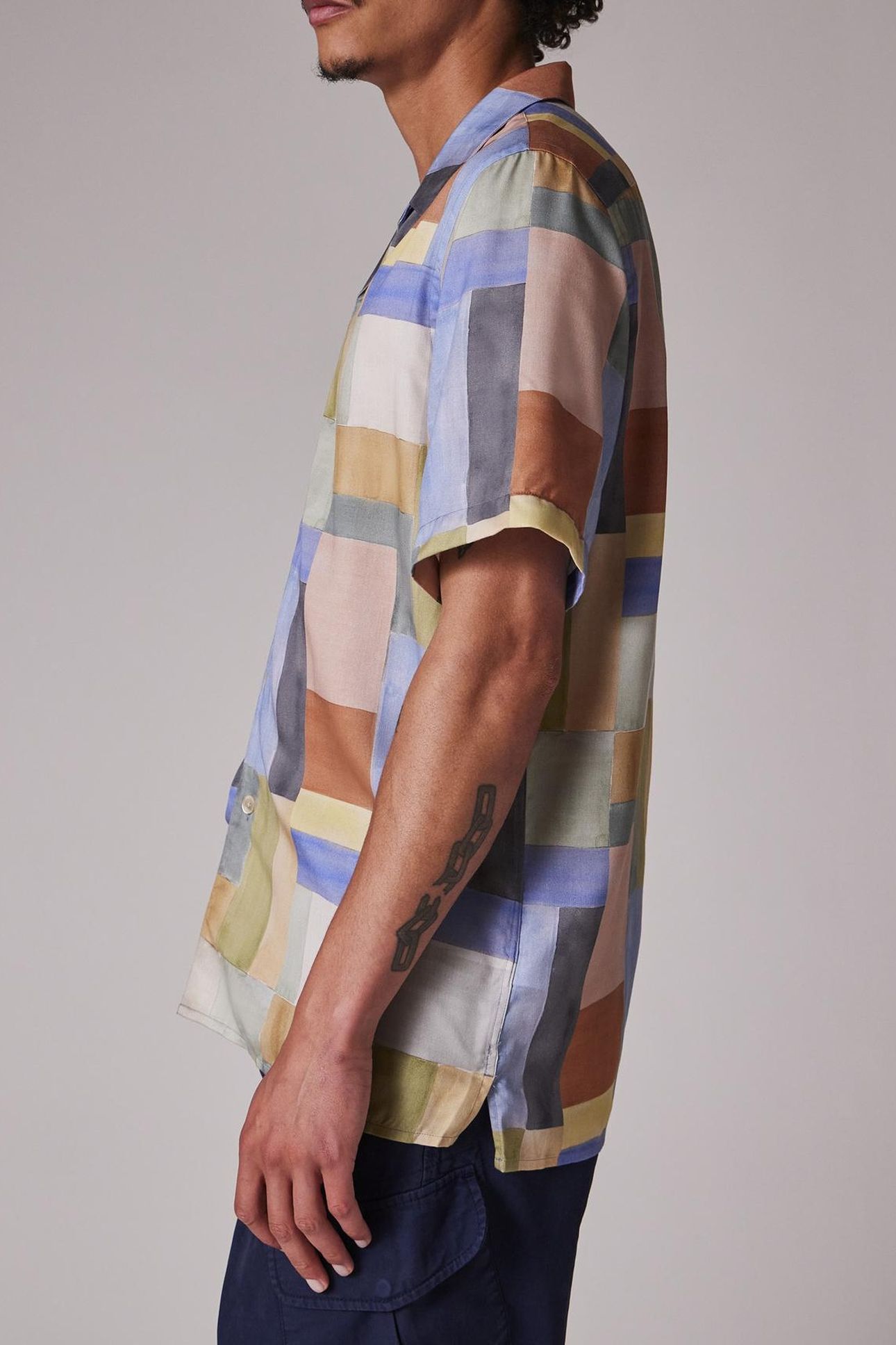 MENS SS CASUAL FIT SHIRT MULTI COLOURED 2